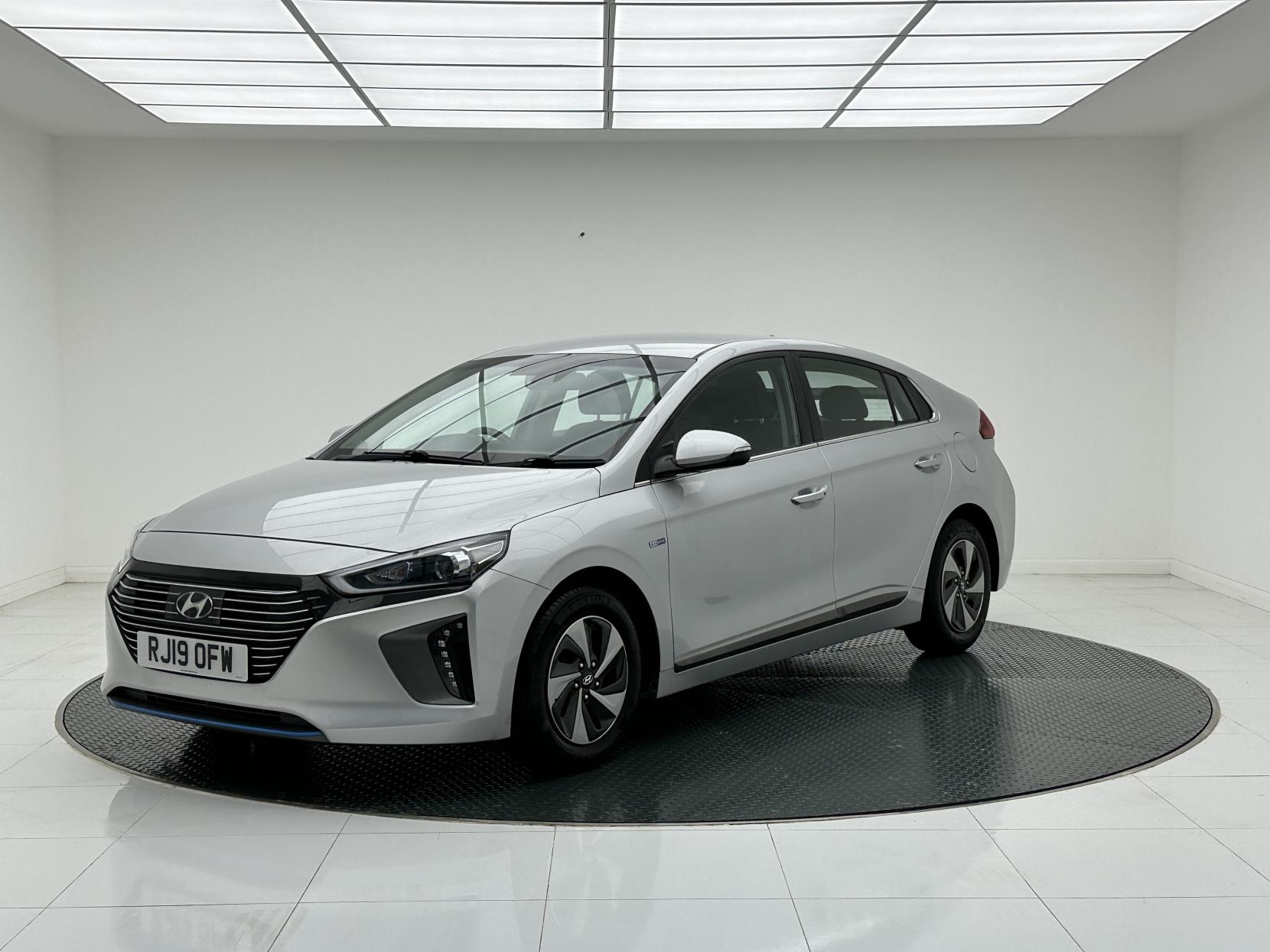 Hyundai IONIQ 1.6 h-GDi GPF Premium Hatchback 5dr Petrol Hybrid DCT Euro 6 (s/s) (141 ps)