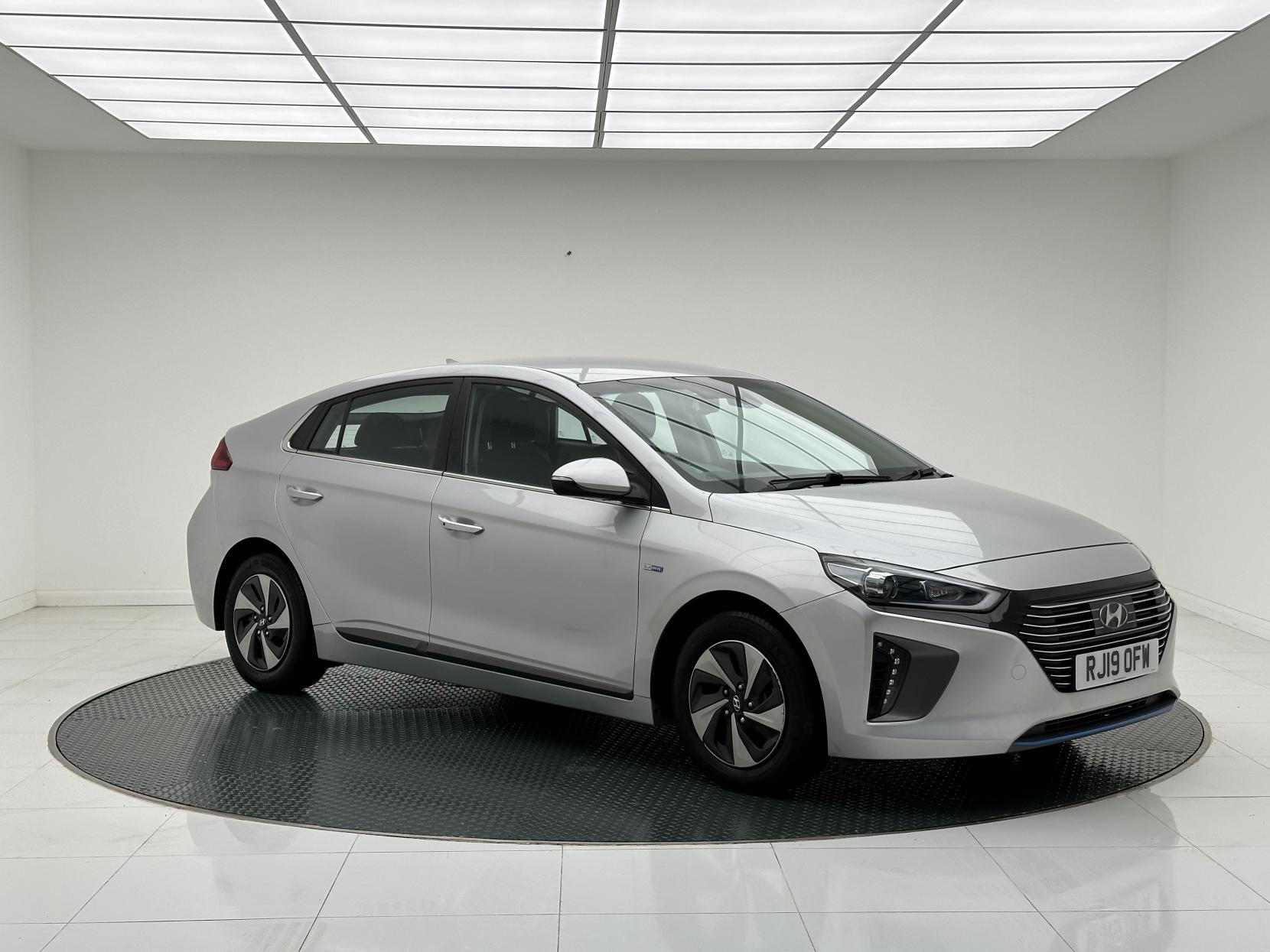 Hyundai IONIQ 1.6 h-GDi GPF Premium Hatchback 5dr Petrol Hybrid DCT Euro 6 (s/s) (141 ps)