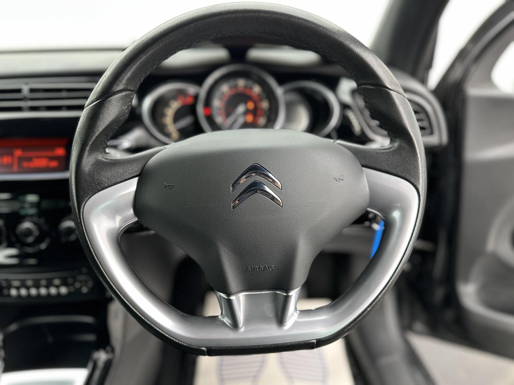 Citroen DS3 1.6 e-HDi DStyle Hatchback 3dr Diesel Manual Euro 5 (s/s) (90 ps)