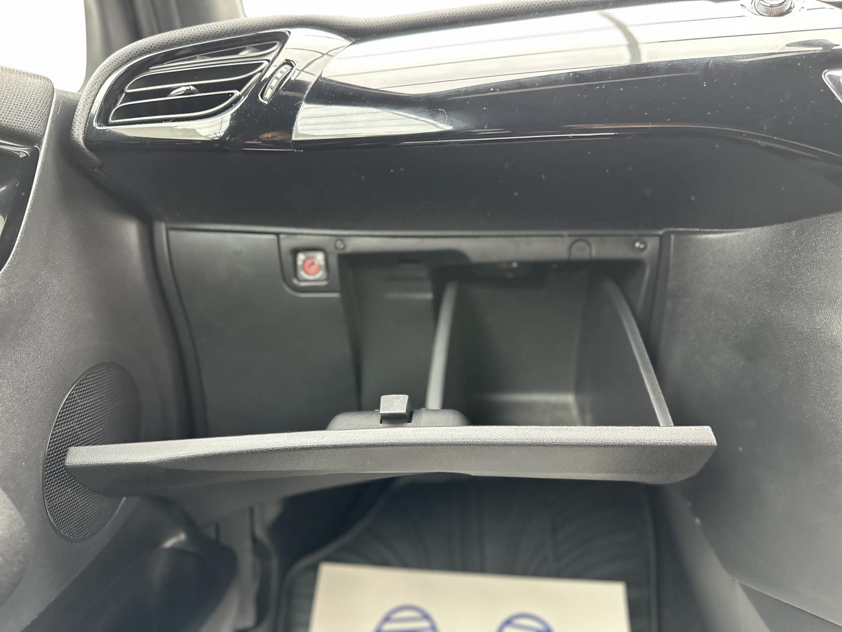 Citroen DS3 1.6 e-HDi DStyle Hatchback 3dr Diesel Manual Euro 5 (s/s) (90 ps)