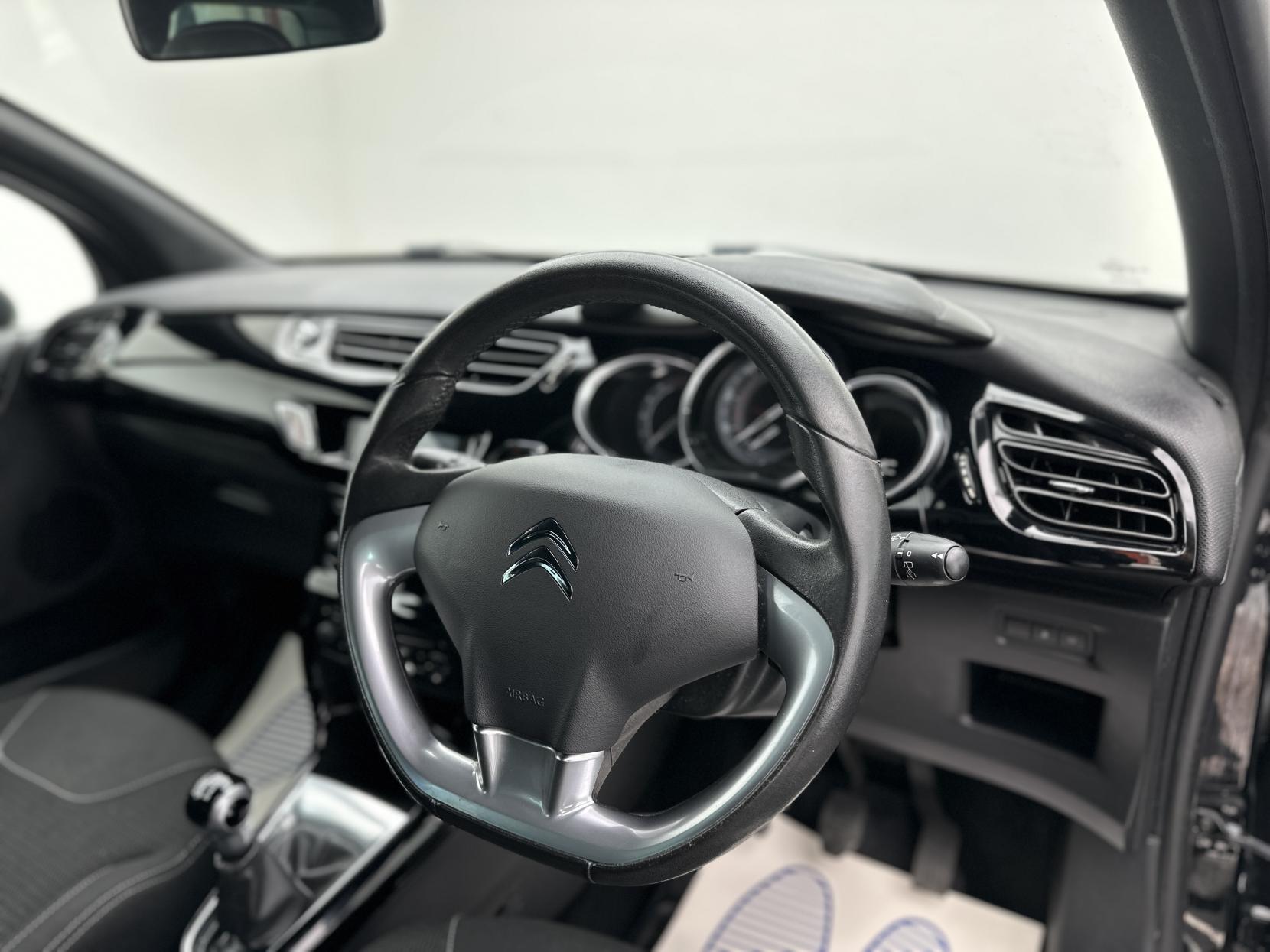 Citroen DS3 1.6 e-HDi DStyle Hatchback 3dr Diesel Manual Euro 5 (s/s) (90 ps)