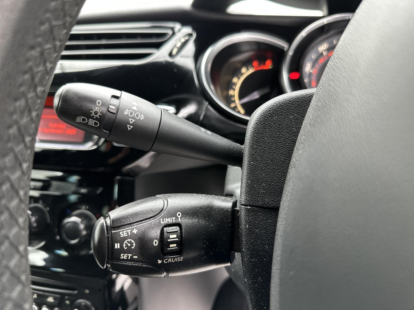 Citroen DS3 1.6 e-HDi DStyle Hatchback 3dr Diesel Manual Euro 5 (s/s) (90 ps)