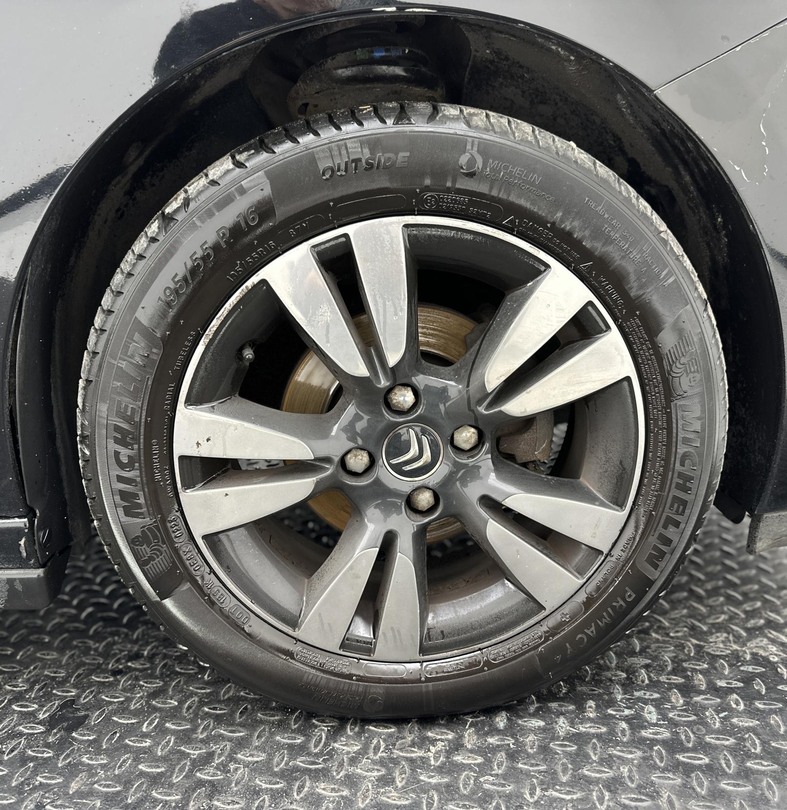 Citroen DS3 1.6 e-HDi DStyle Hatchback 3dr Diesel Manual Euro 5 (s/s) (90 ps)