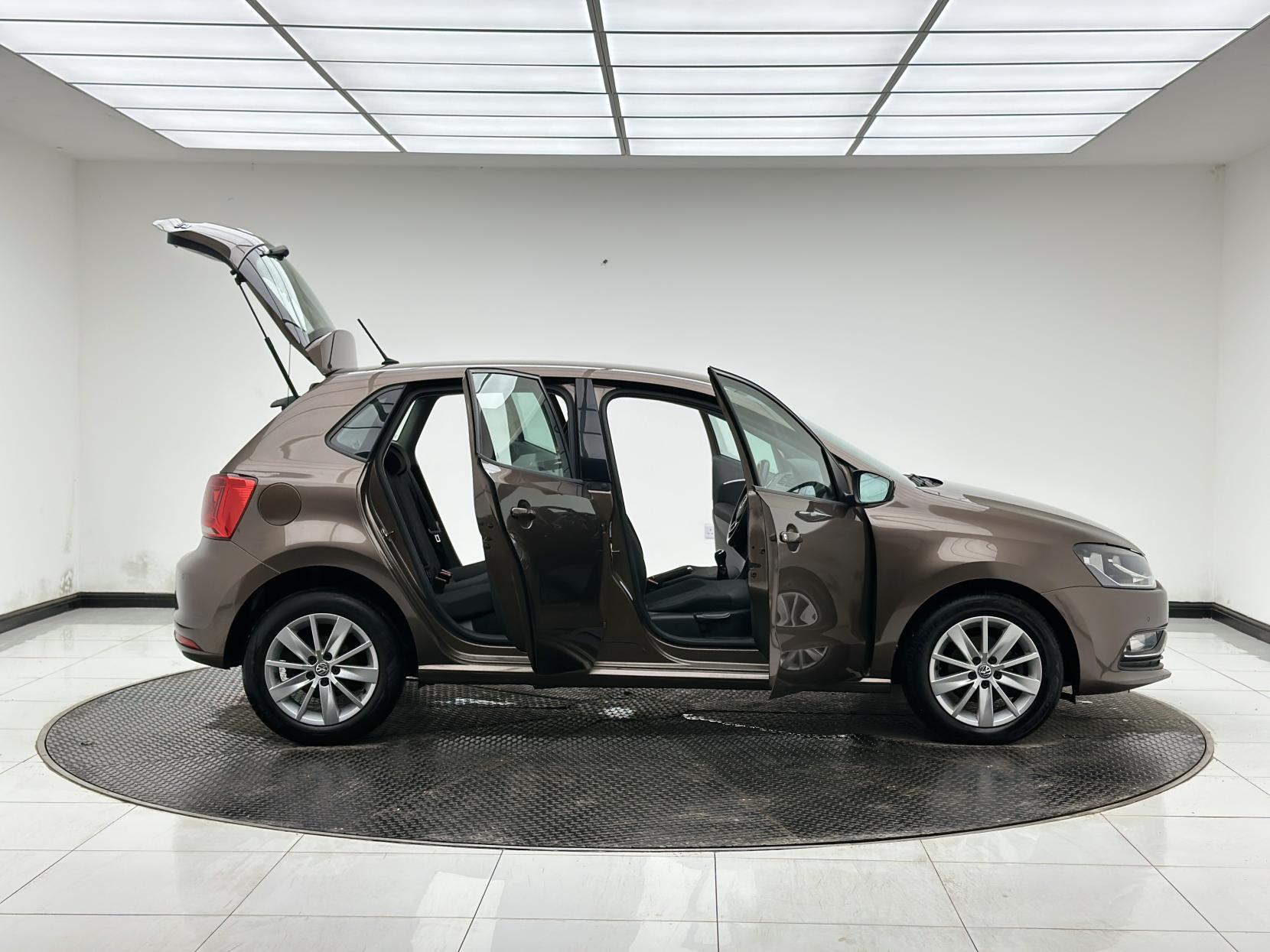 Volkswagen Polo 1.2 TSI BlueMotion Tech SE Hatchback 5dr Petrol Manual Euro 6 (s/s) (90 ps)