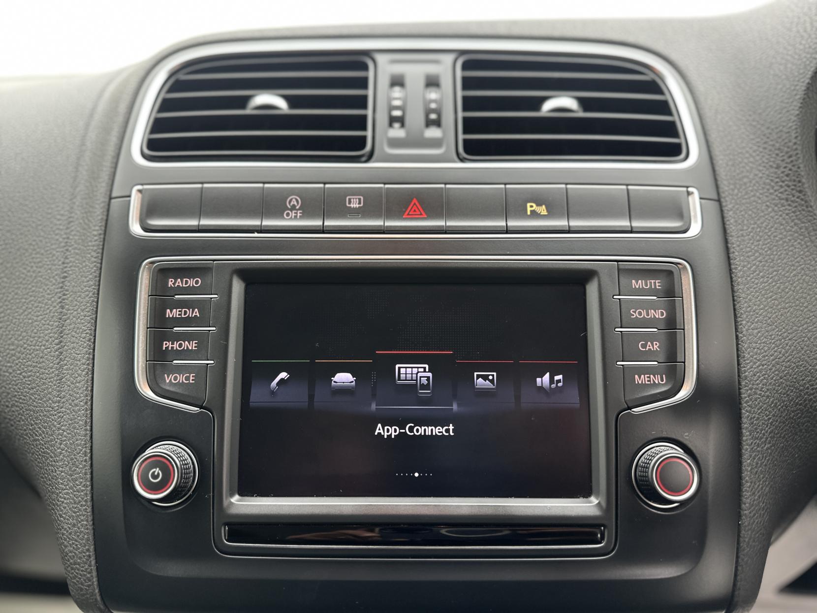 Volkswagen Polo 1.2 TSI BlueMotion Tech SE Hatchback 5dr Petrol Manual Euro 6 (s/s) (90 ps)