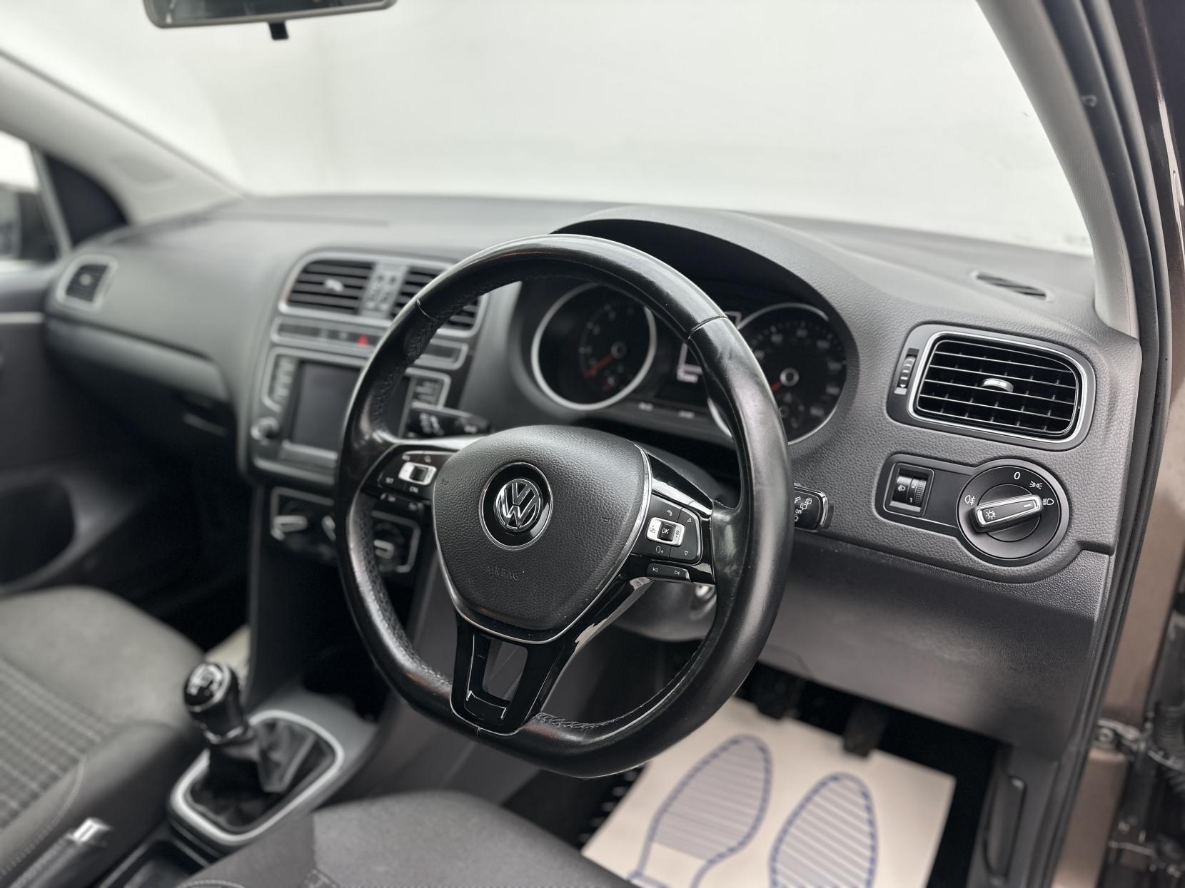 Volkswagen Polo 1.2 TSI BlueMotion Tech SE Hatchback 5dr Petrol Manual Euro 6 (s/s) (90 ps)