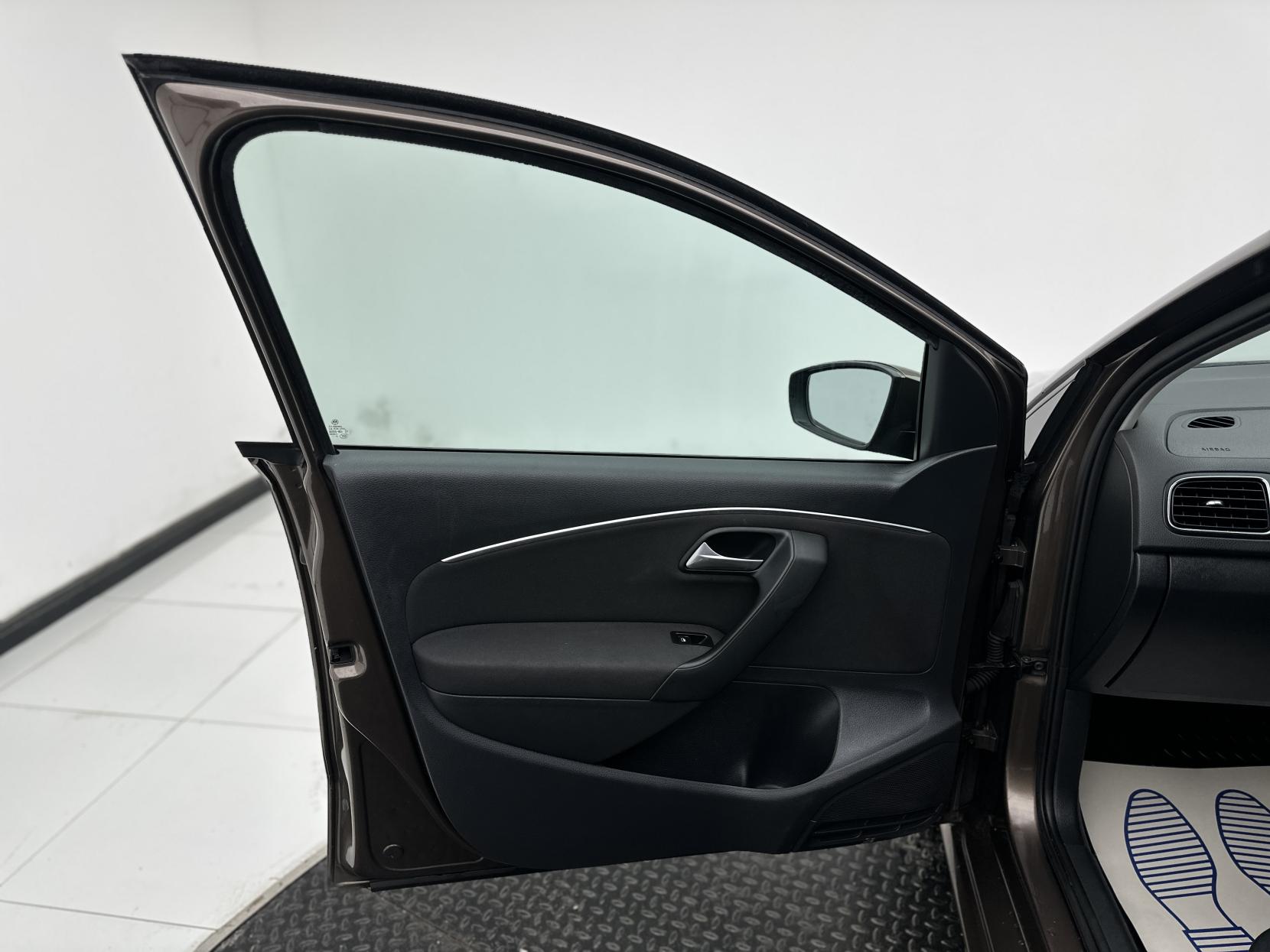 Volkswagen Polo 1.2 TSI BlueMotion Tech SE Hatchback 5dr Petrol Manual Euro 6 (s/s) (90 ps)