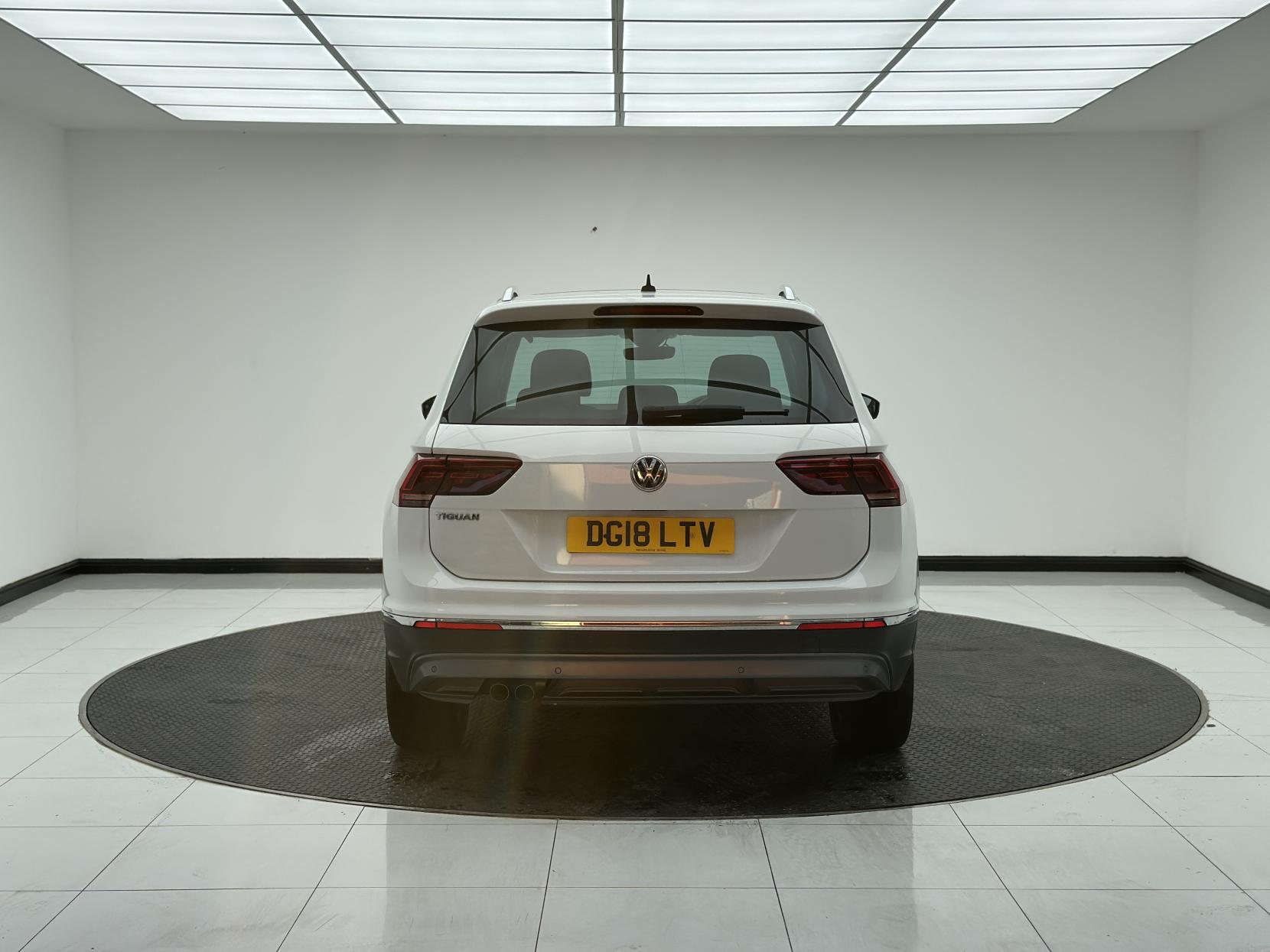 Volkswagen Tiguan 2.0 TDI SEL SUV 5dr Diesel DSG Euro 6 (s/s) (150 ps)