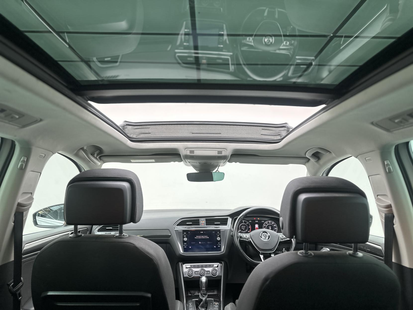 Volkswagen Tiguan 2.0 TDI SEL SUV 5dr Diesel DSG Euro 6 (s/s) (150 ps)