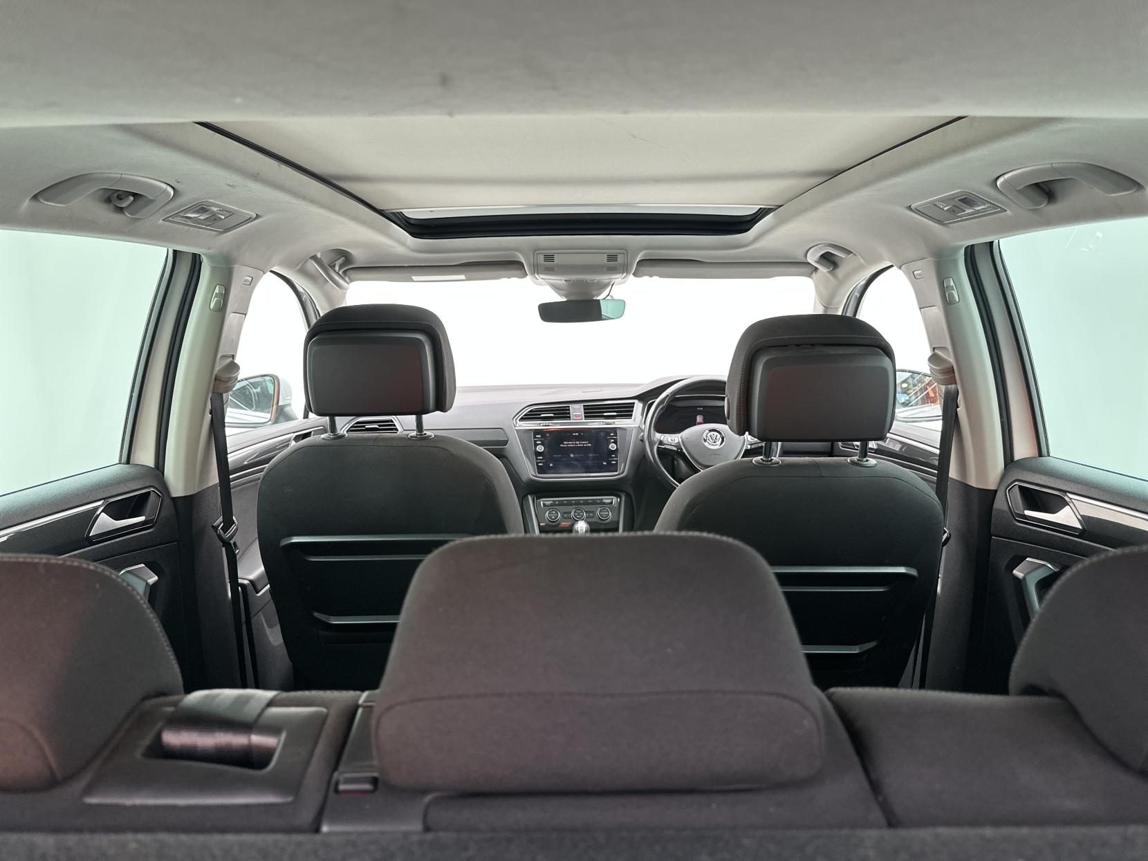 Volkswagen Tiguan 2.0 TDI SEL SUV 5dr Diesel DSG Euro 6 (s/s) (150 ps)