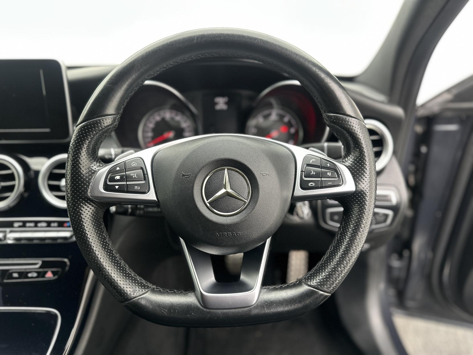 Mercedes-Benz C Class 2.1 C220d AMG Line Saloon 4dr Diesel 7G-Tronic+ Euro 6 (s/s) (170 ps)