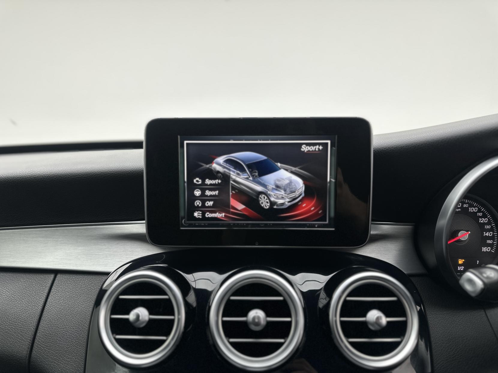 Mercedes-Benz C Class 2.1 C220d AMG Line Saloon 4dr Diesel 7G-Tronic+ Euro 6 (s/s) (170 ps)