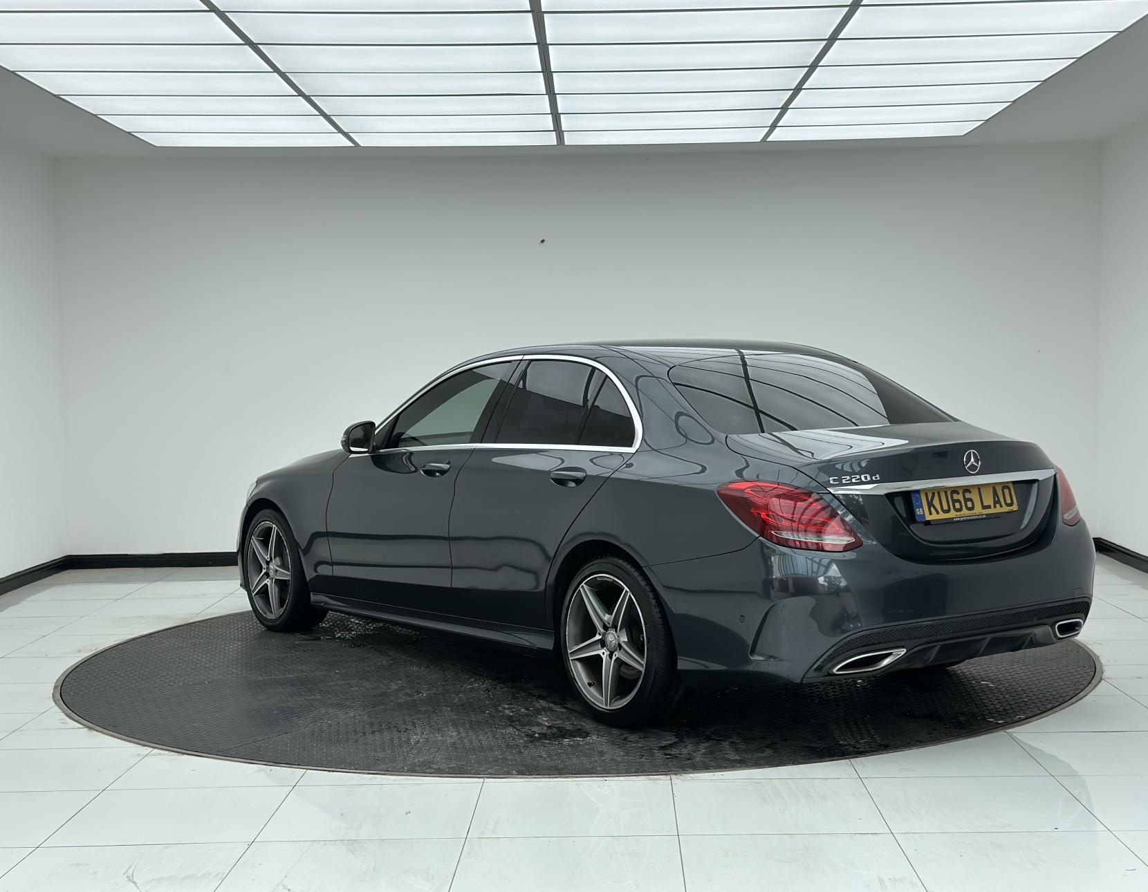 Mercedes-Benz C Class 2.1 C220d AMG Line Saloon 4dr Diesel 7G-Tronic+ Euro 6 (s/s) (170 ps)