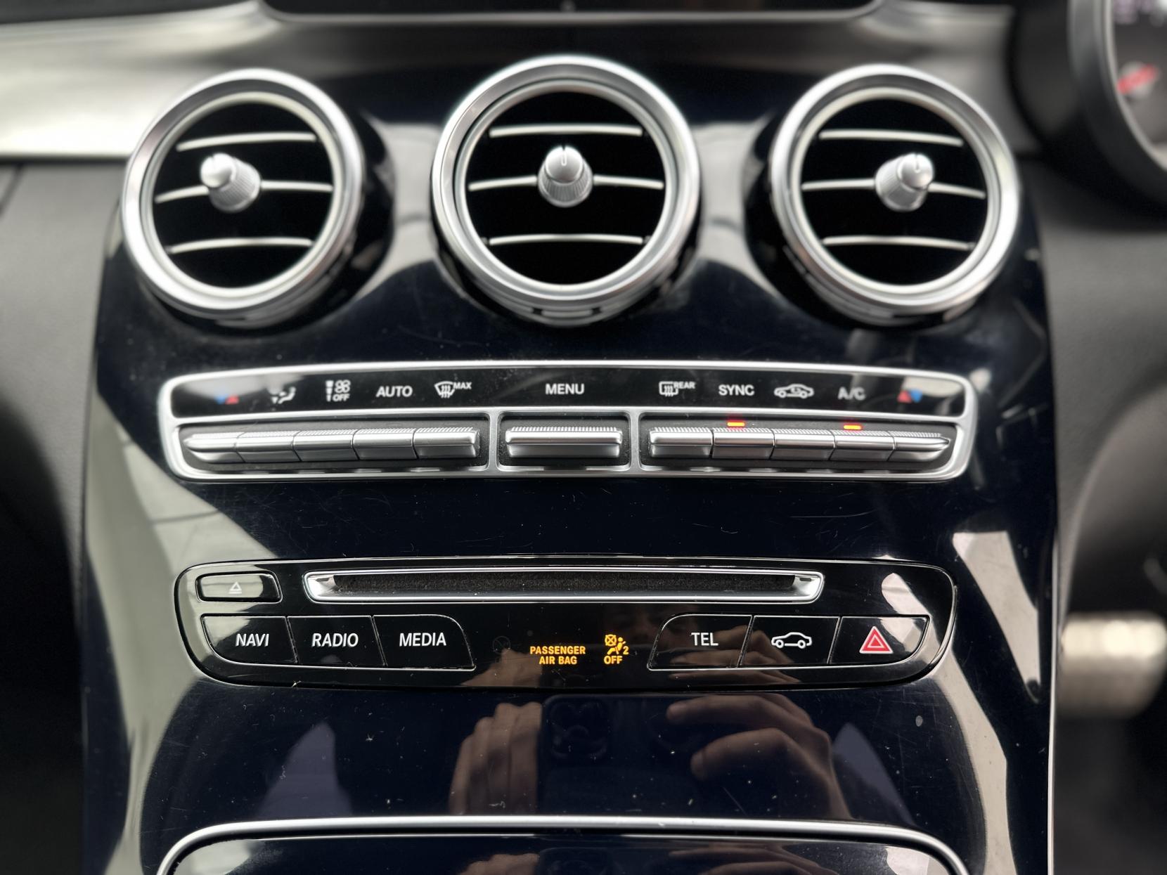 Mercedes-Benz C Class 2.1 C220d AMG Line Saloon 4dr Diesel 7G-Tronic+ Euro 6 (s/s) (170 ps)