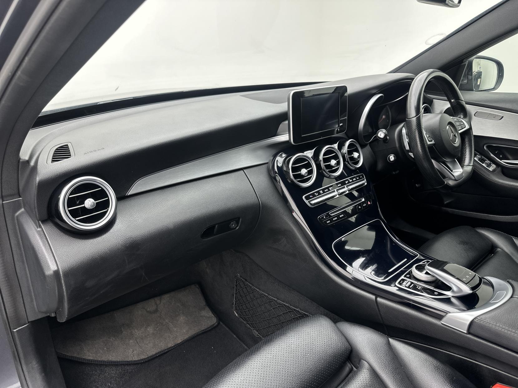 Mercedes-Benz C Class 2.1 C220d AMG Line Saloon 4dr Diesel 7G-Tronic+ Euro 6 (s/s) (170 ps)