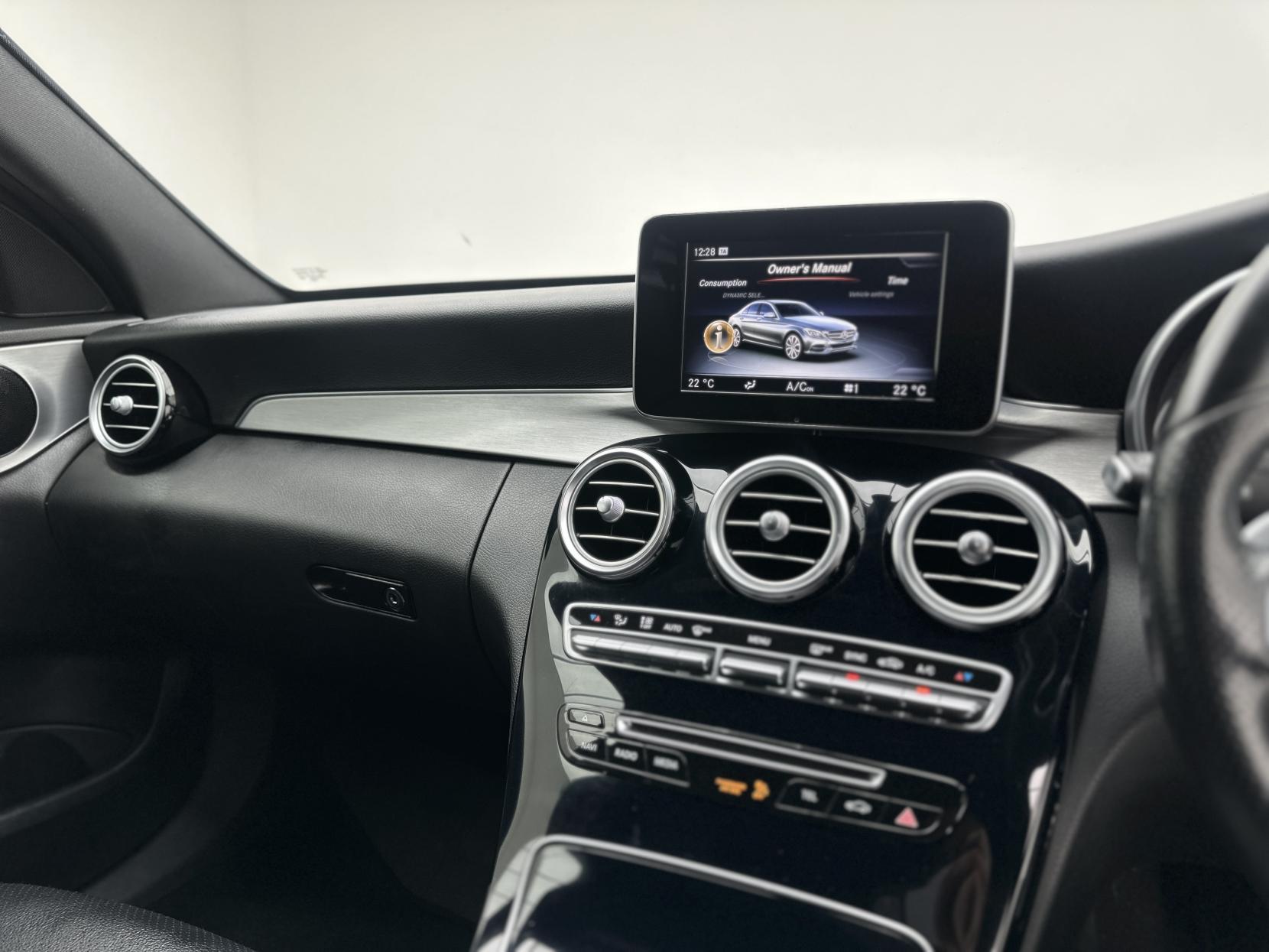 Mercedes-Benz C Class 2.1 C220d AMG Line Saloon 4dr Diesel 7G-Tronic+ Euro 6 (s/s) (170 ps)