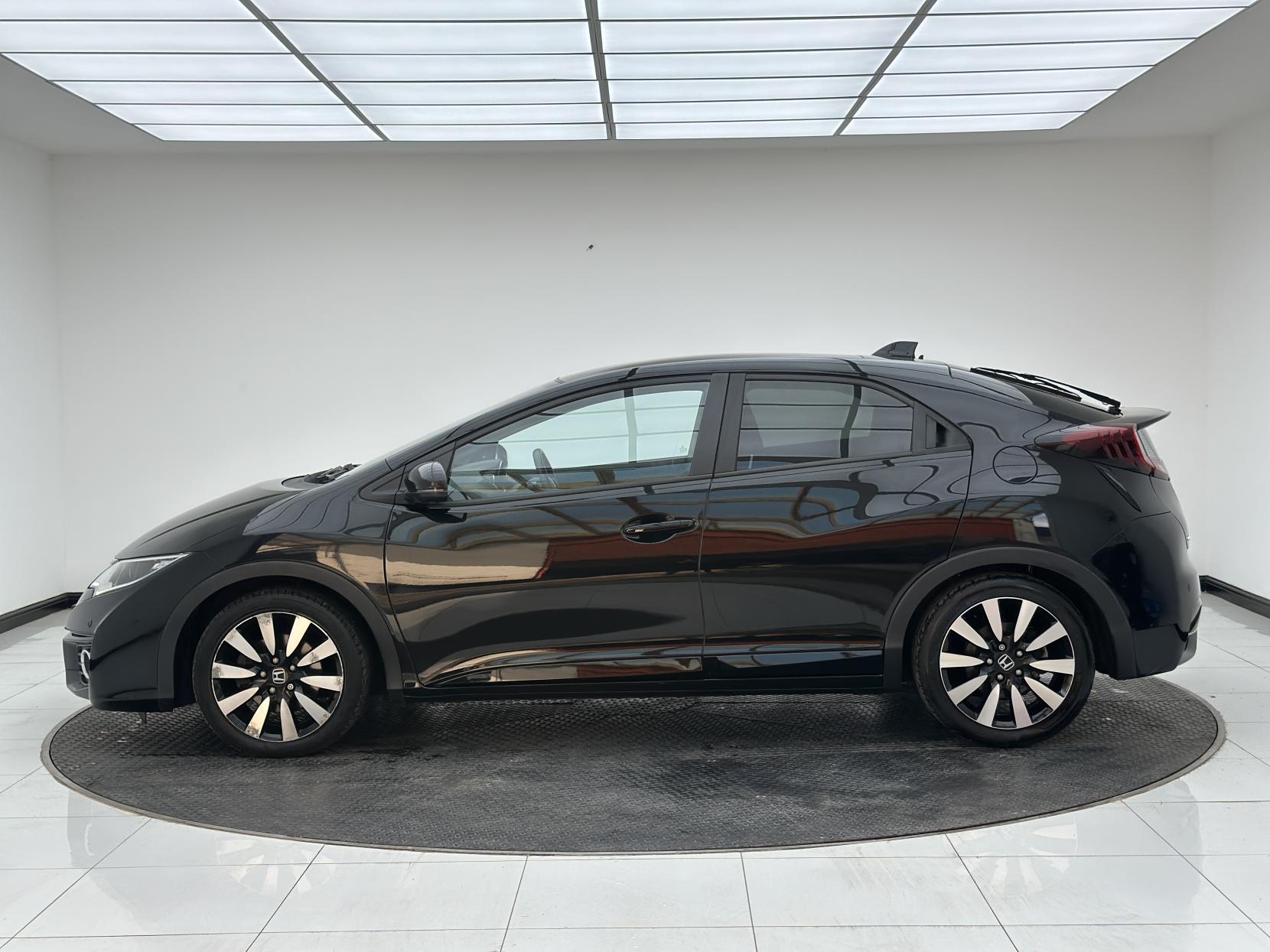 Honda Civic 1.8 i-VTEC SR Hatchback 5dr Petrol Auto Euro 6 (142 ps)