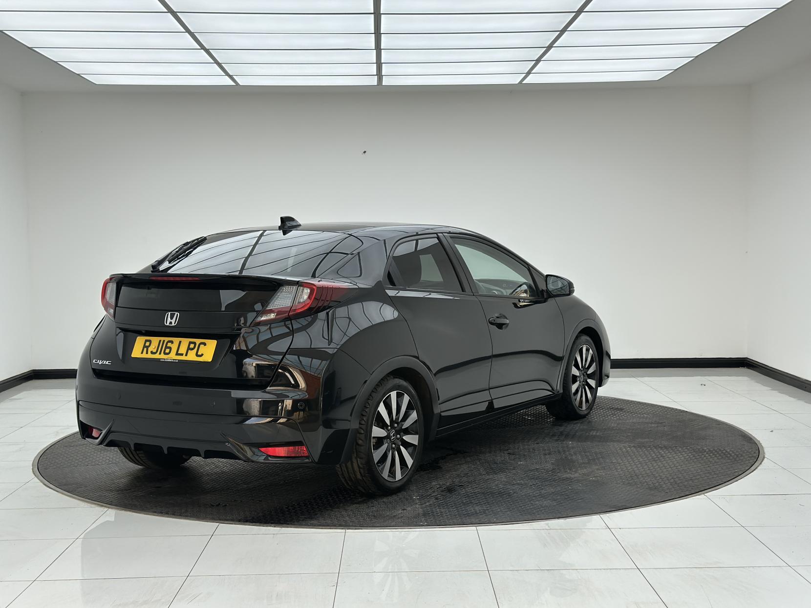 Honda Civic 1.8 i-VTEC SR Hatchback 5dr Petrol Auto Euro 6 (142 ps)