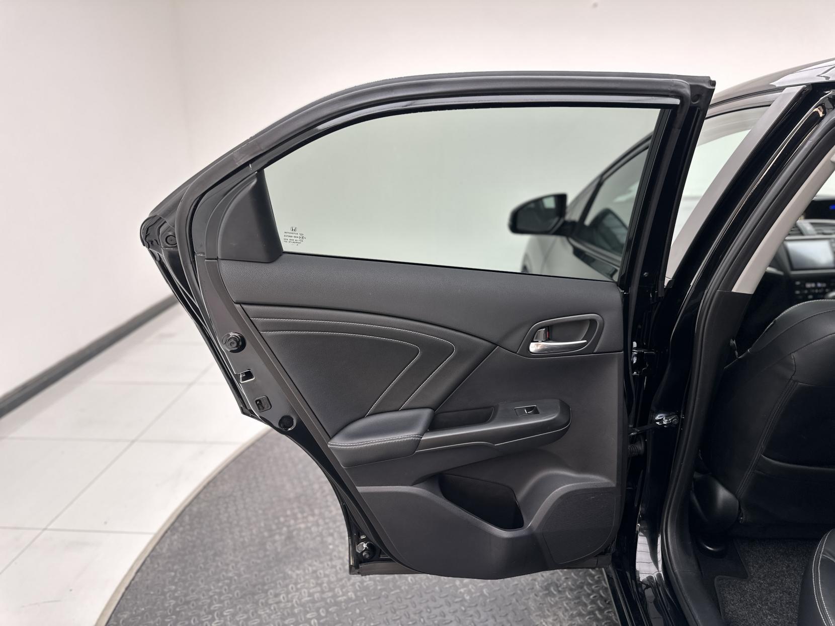 Honda Civic 1.8 i-VTEC SR Hatchback 5dr Petrol Auto Euro 6 (142 ps)