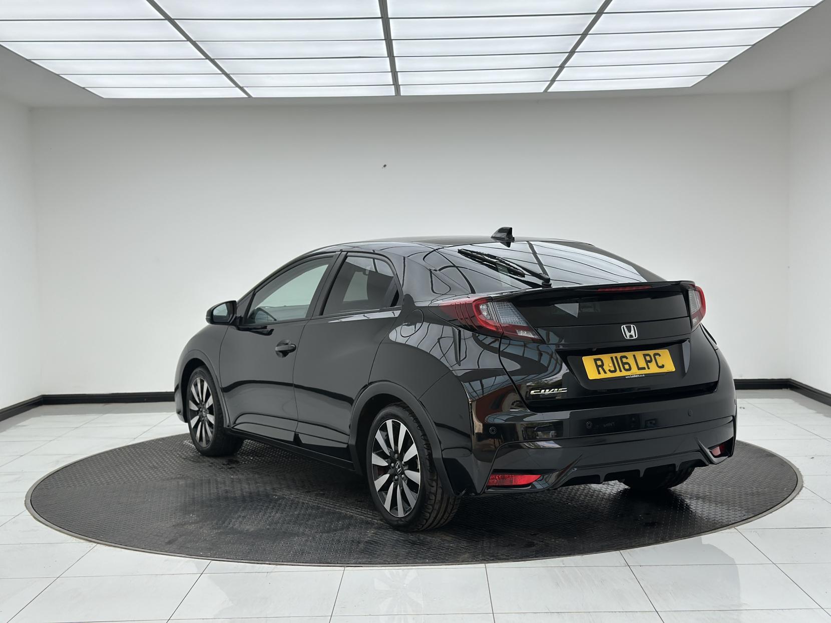 Honda Civic 1.8 i-VTEC SR Hatchback 5dr Petrol Auto Euro 6 (142 ps)