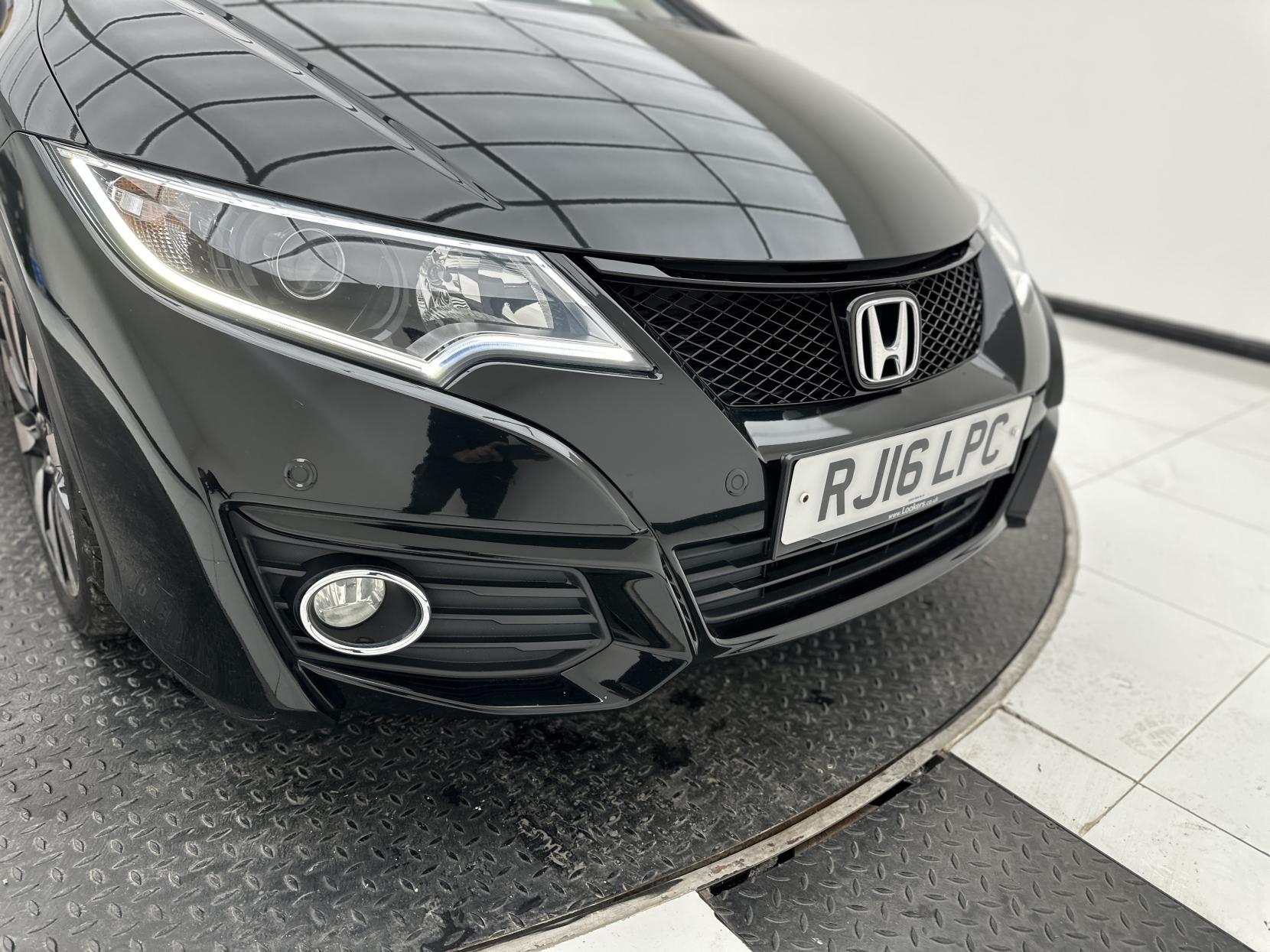 Honda Civic 1.8 i-VTEC SR Hatchback 5dr Petrol Auto Euro 6 (142 ps)