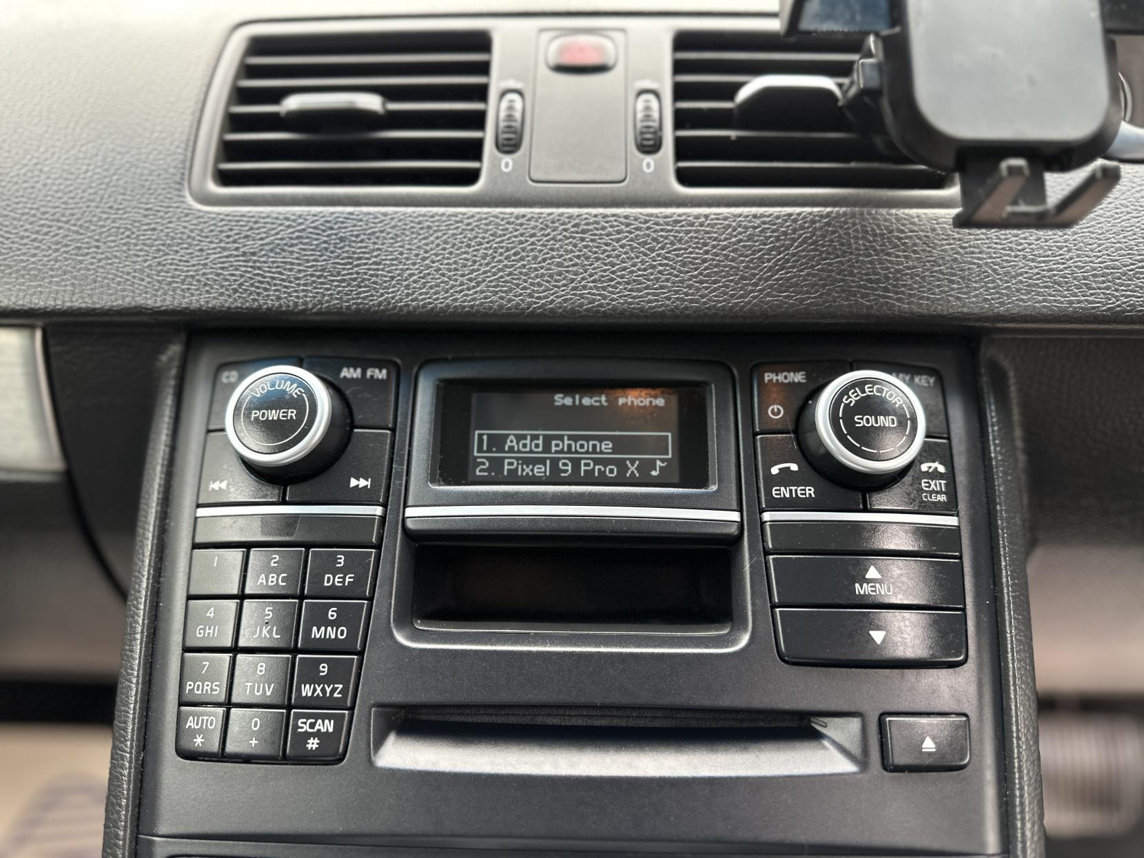 Volvo XC90 2.4 D5 SE Nav SUV 5dr Diesel Geartronic 4WD Euro 5 (200 ps)