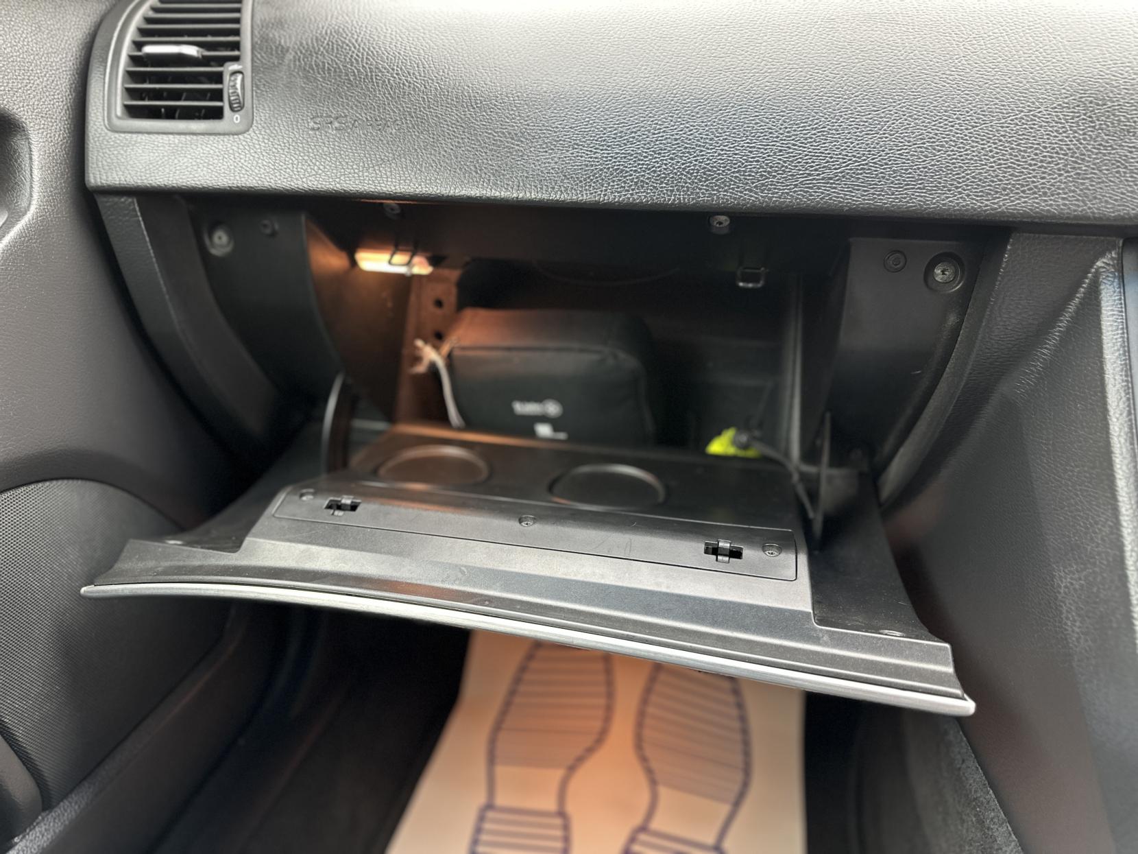 Volvo XC90 2.4 D5 SE Nav SUV 5dr Diesel Geartronic 4WD Euro 5 (200 ps)