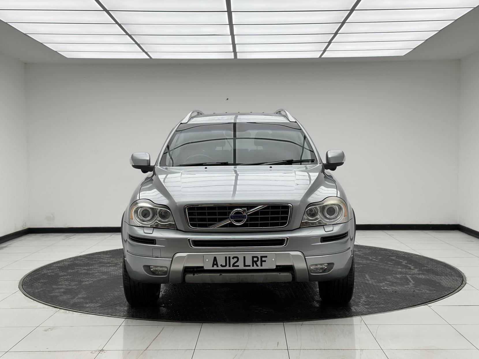 Volvo XC90 2.4 D5 SE Nav SUV 5dr Diesel Geartronic 4WD Euro 5 (200 ps)