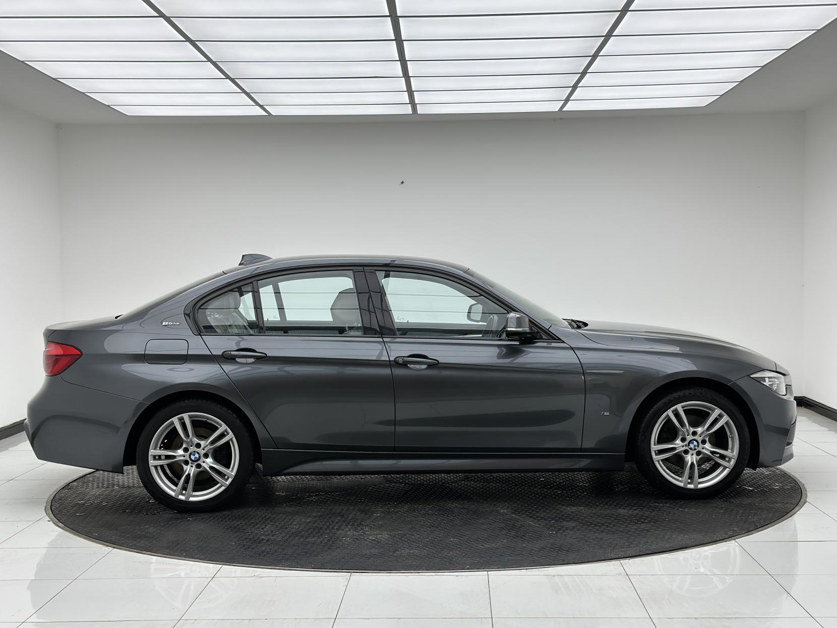 BMW 3 Series 2.0 330e 7.6kWh M Sport Saloon 4dr Petrol Plug-in Hybrid Auto Euro 6 (s/s) (252 ps)