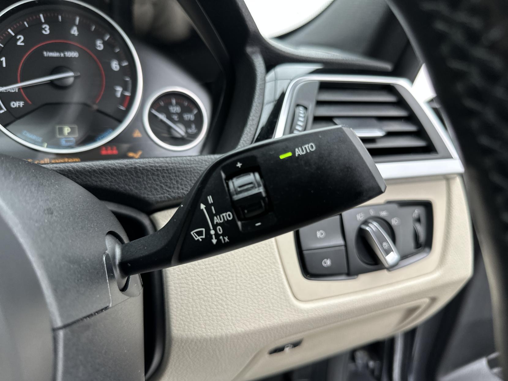 BMW 3 Series 2.0 330e 7.6kWh M Sport Saloon 4dr Petrol Plug-in Hybrid Auto Euro 6 (s/s) (252 ps)