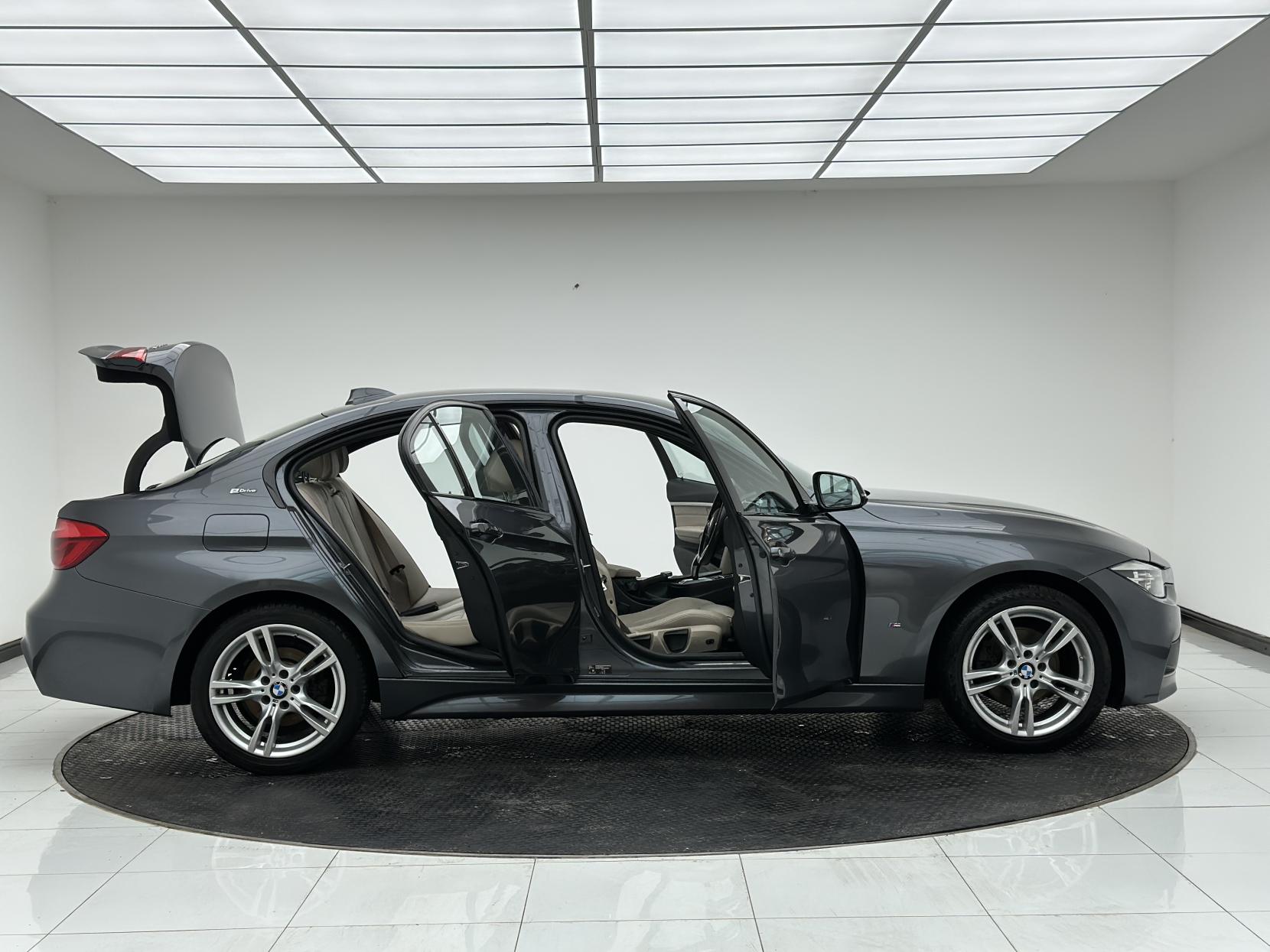 BMW 3 Series 2.0 330e 7.6kWh M Sport Saloon 4dr Petrol Plug-in Hybrid Auto Euro 6 (s/s) (252 ps)