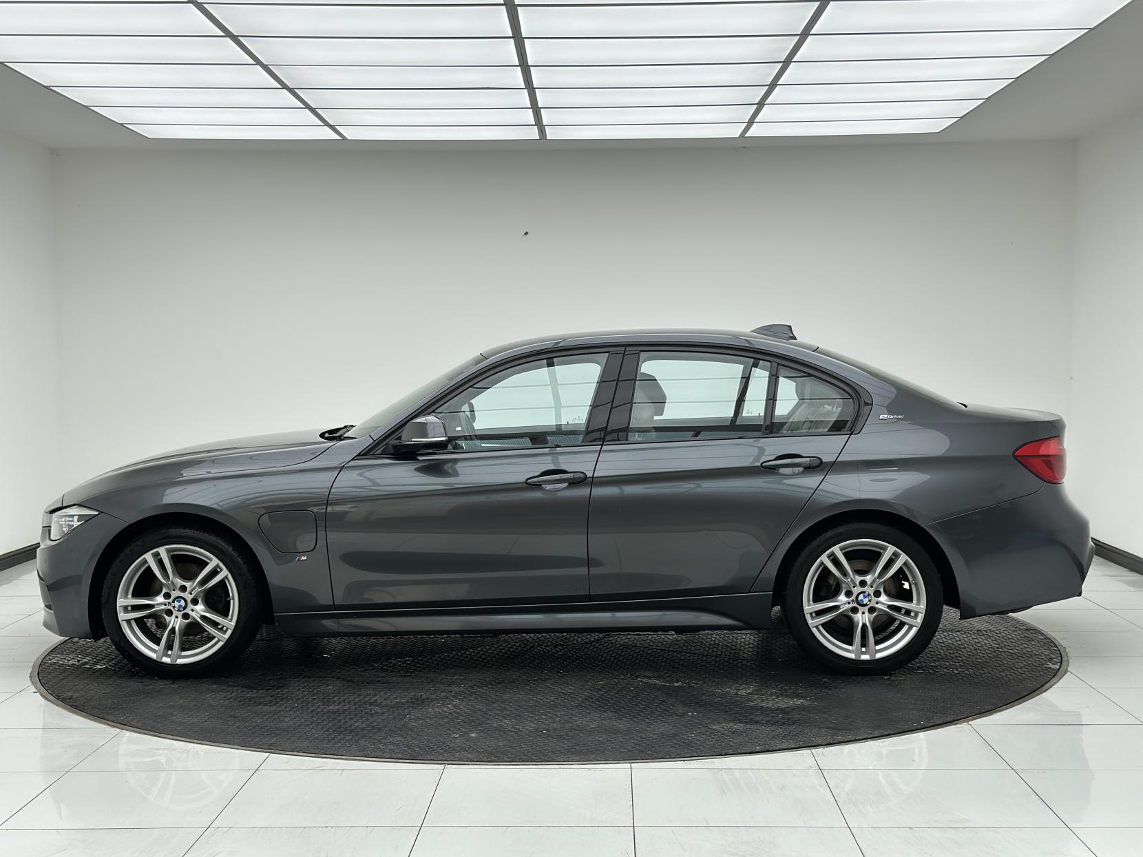 BMW 3 Series 2.0 330e 7.6kWh M Sport Saloon 4dr Petrol Plug-in Hybrid Auto Euro 6 (s/s) (252 ps)