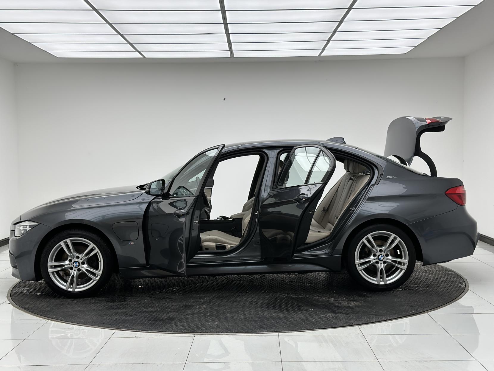 BMW 3 Series 2.0 330e 7.6kWh M Sport Saloon 4dr Petrol Plug-in Hybrid Auto Euro 6 (s/s) (252 ps)