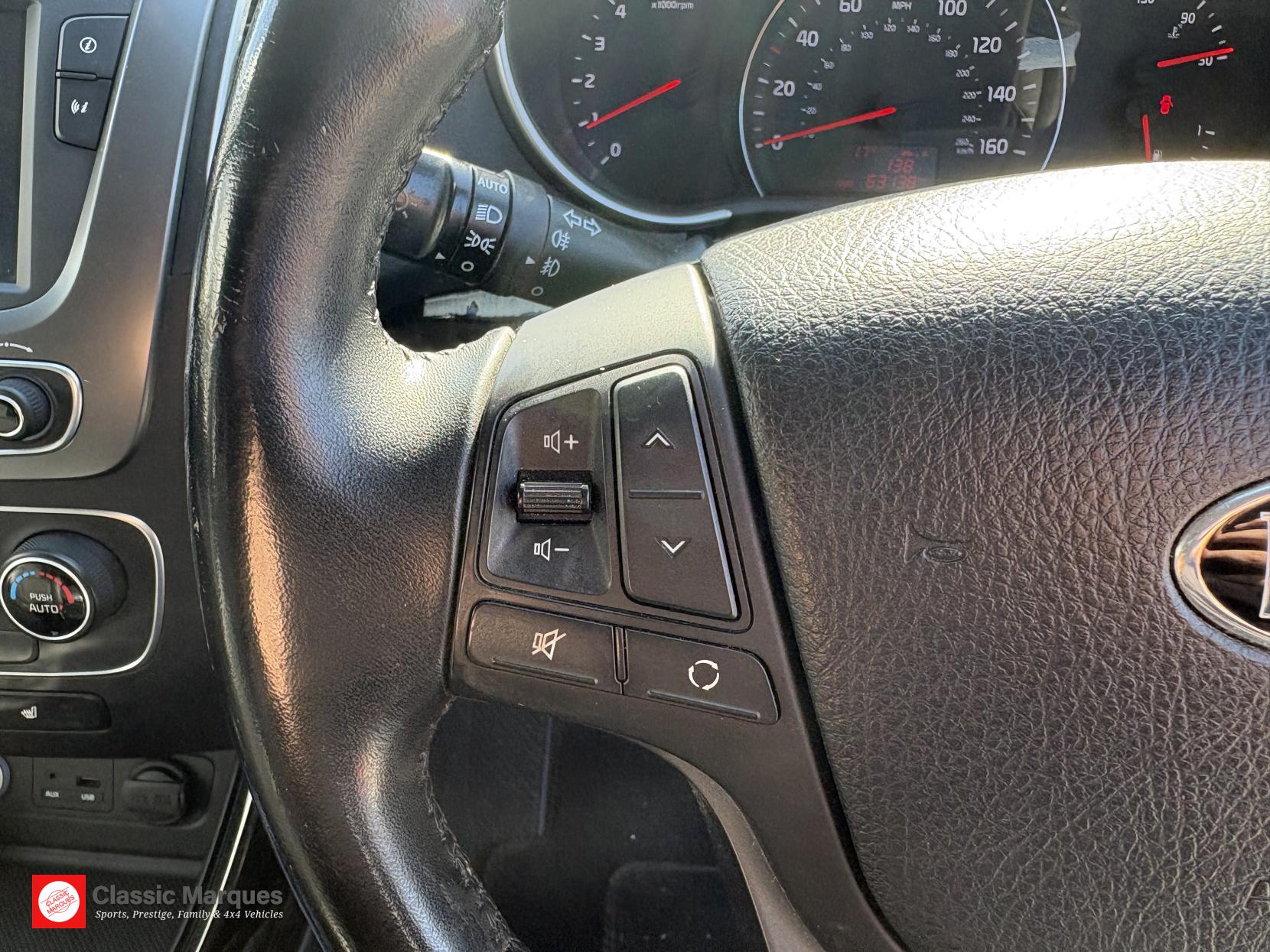 Kia Sorento 2.2 CRDi KX-2 SUV 5dr Diesel Manual AWD Euro 5 (194 bhp)