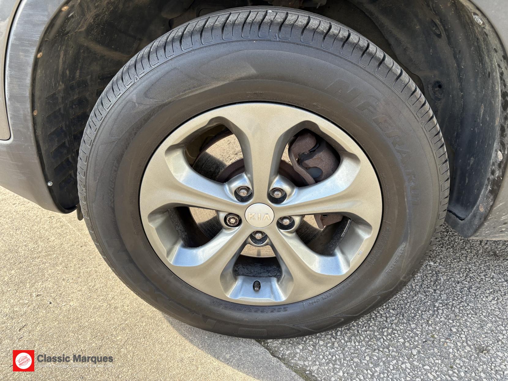 Kia Sorento 2.2 CRDi KX-2 SUV 5dr Diesel Manual AWD Euro 5 (194 bhp)