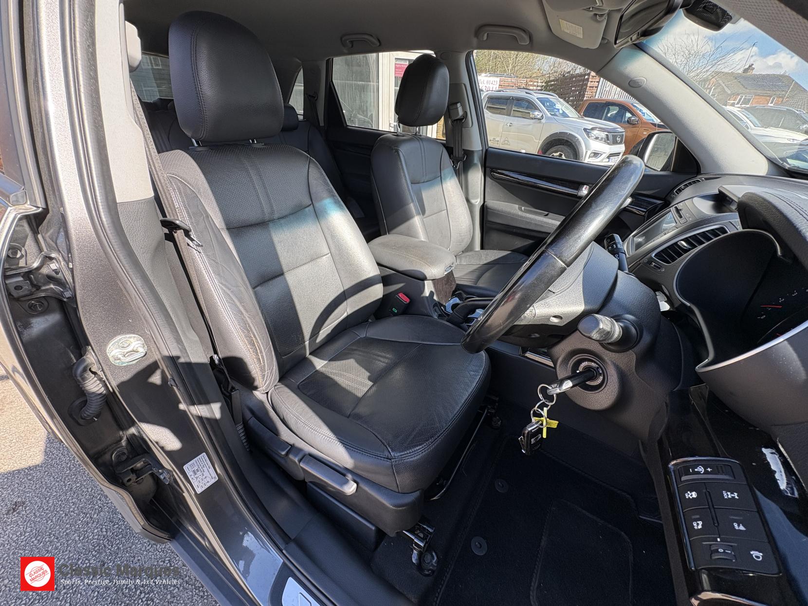 Kia Sorento 2.2 CRDi KX-2 SUV 5dr Diesel Manual AWD Euro 5 (194 bhp)