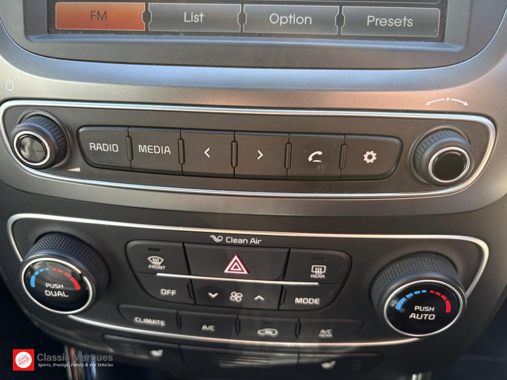 Kia Sorento 2.2 CRDi KX-2 SUV 5dr Diesel Manual AWD Euro 5 (194 bhp)