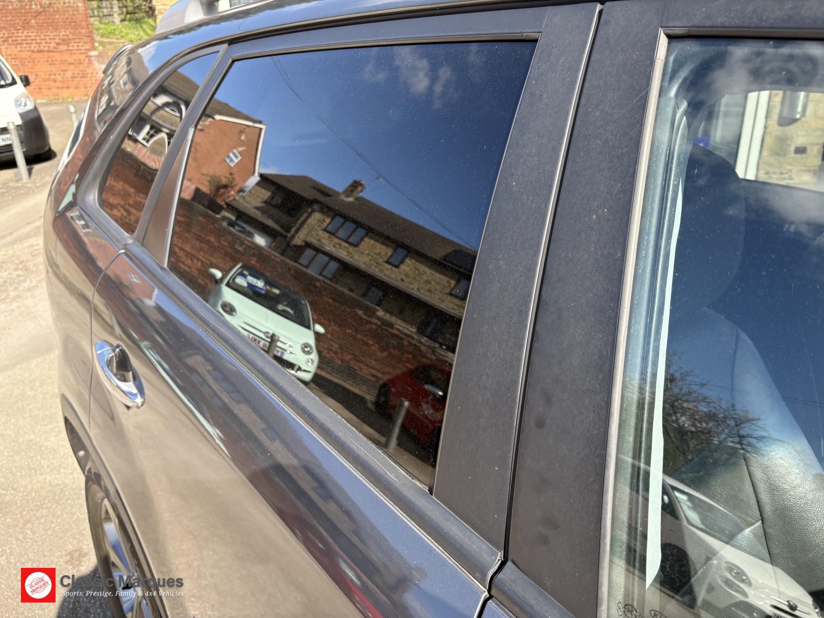 Kia Sorento 2.2 CRDi KX-2 SUV 5dr Diesel Manual AWD Euro 5 (194 bhp)