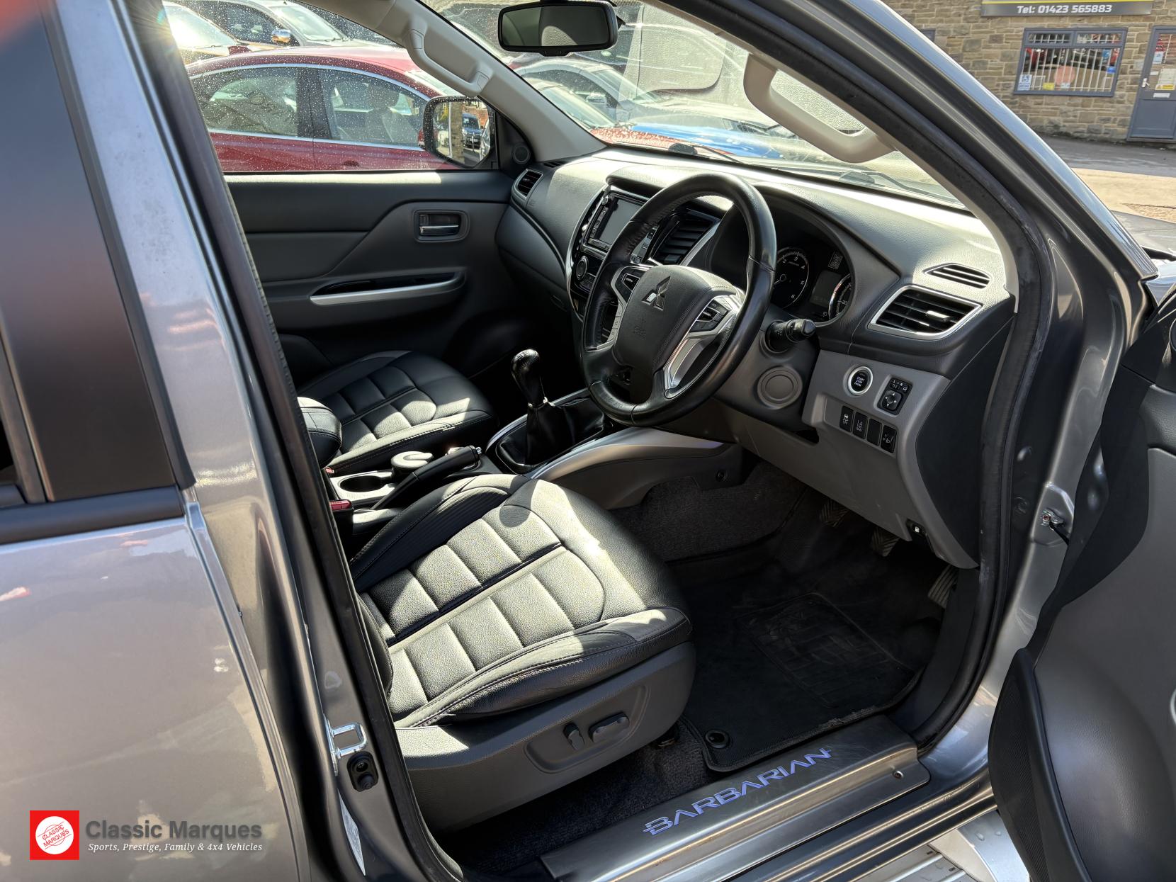 Mitsubishi L200 2.4 DI-D DC Barbarian Pickup Double Cab 4dr Diesel Manual 4WD Euro 6 (178 ps)