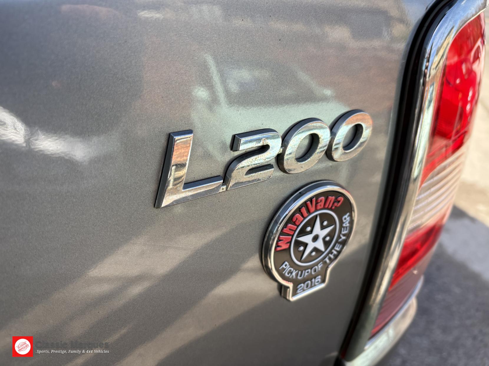 Mitsubishi L200 2.4 DI-D DC Barbarian Pickup Double Cab 4dr Diesel Manual 4WD Euro 6 (178 ps)