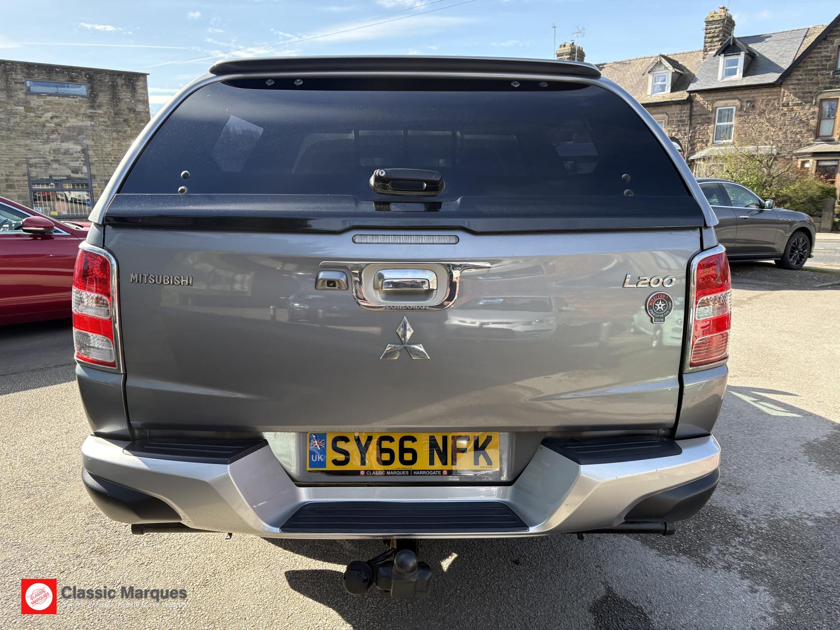 Mitsubishi L200 2.4 DI-D DC Barbarian Pickup Double Cab 4dr Diesel Manual 4WD Euro 6 (178 ps)