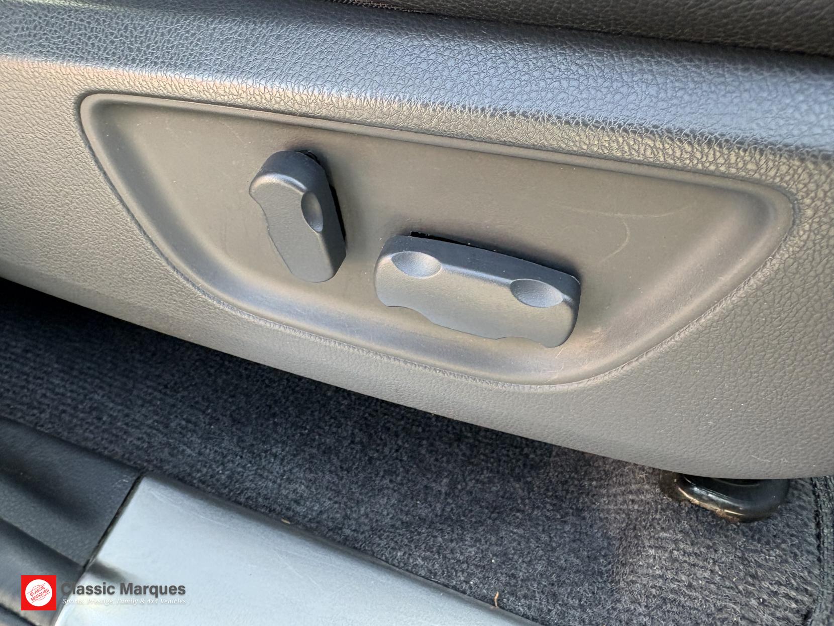 Mitsubishi L200 2.4 DI-D DC Barbarian Pickup Double Cab 4dr Diesel Manual 4WD Euro 6 (178 ps)