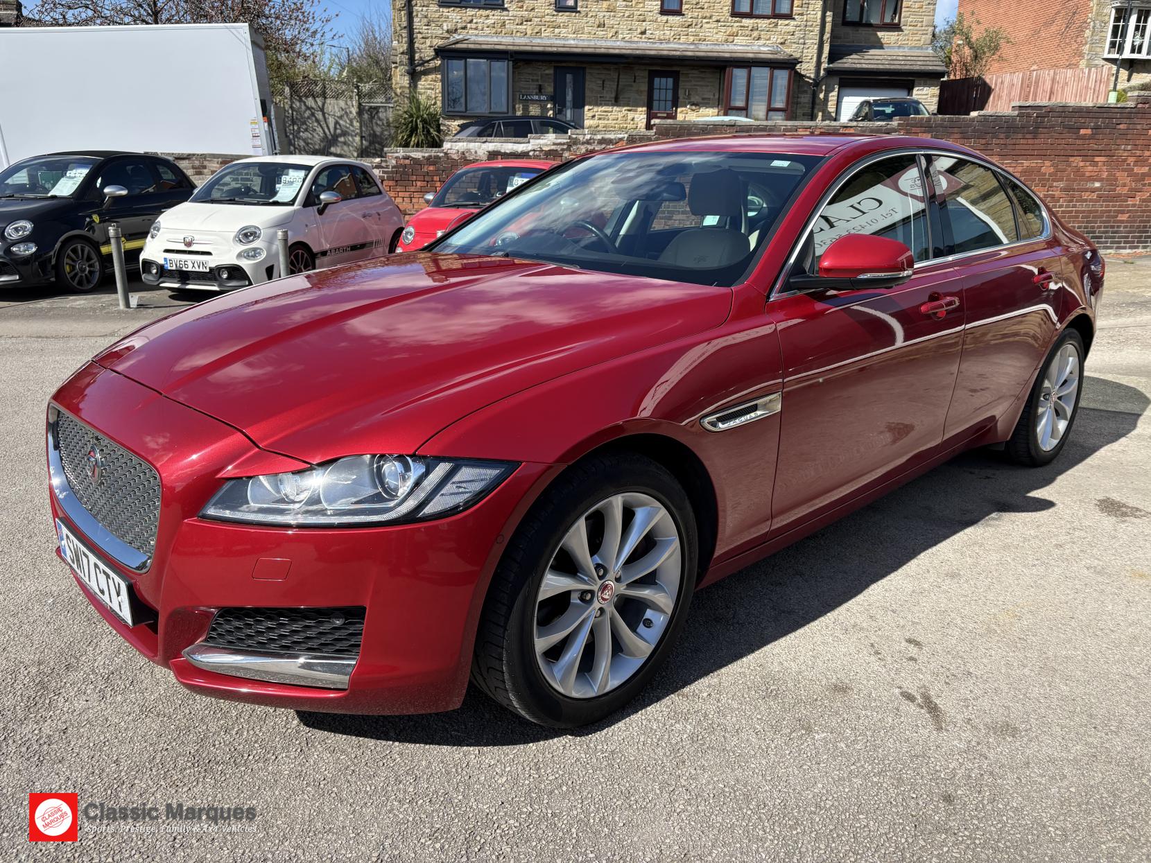 Jaguar XF 2.0d Portfolio Saloon 4dr Diesel Auto AWD Euro 6 (s/s) (180 ps)