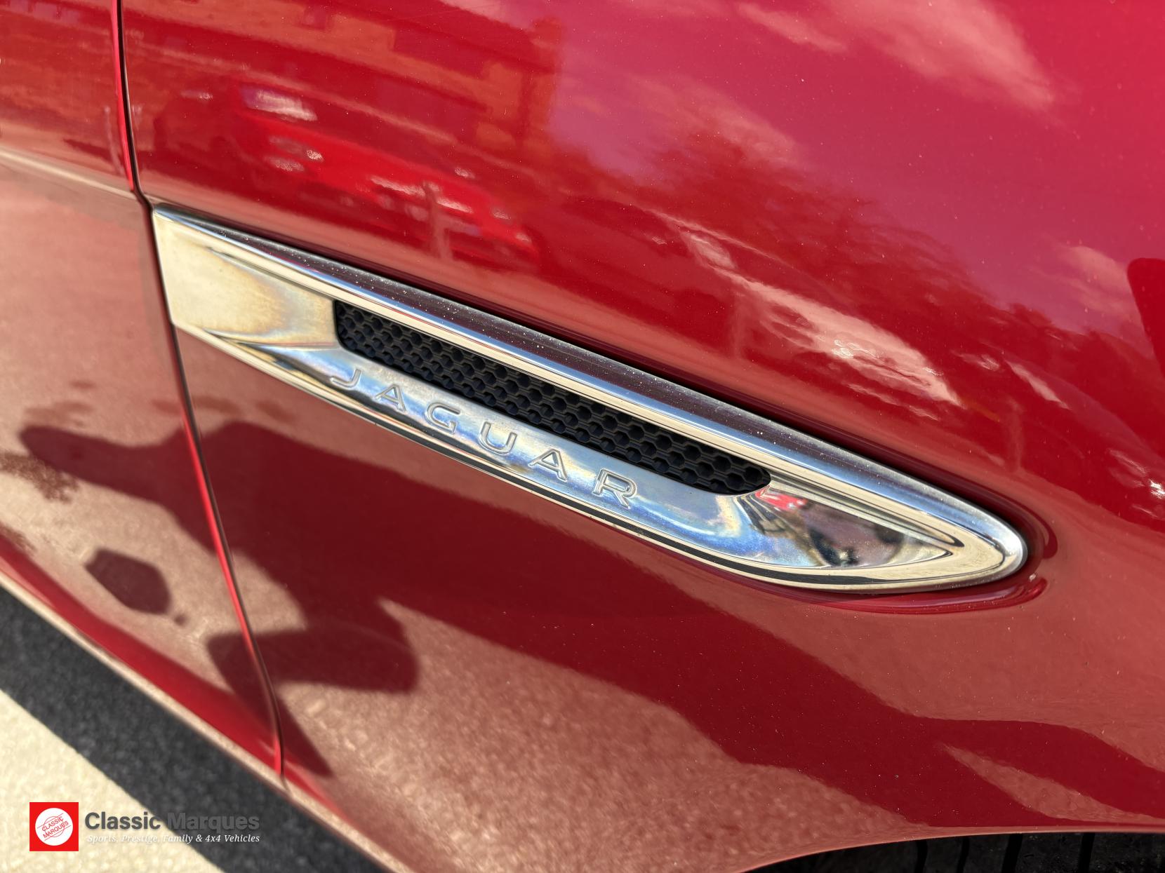 Jaguar XF 2.0d Portfolio Saloon 4dr Diesel Auto AWD Euro 6 (s/s) (180 ps)