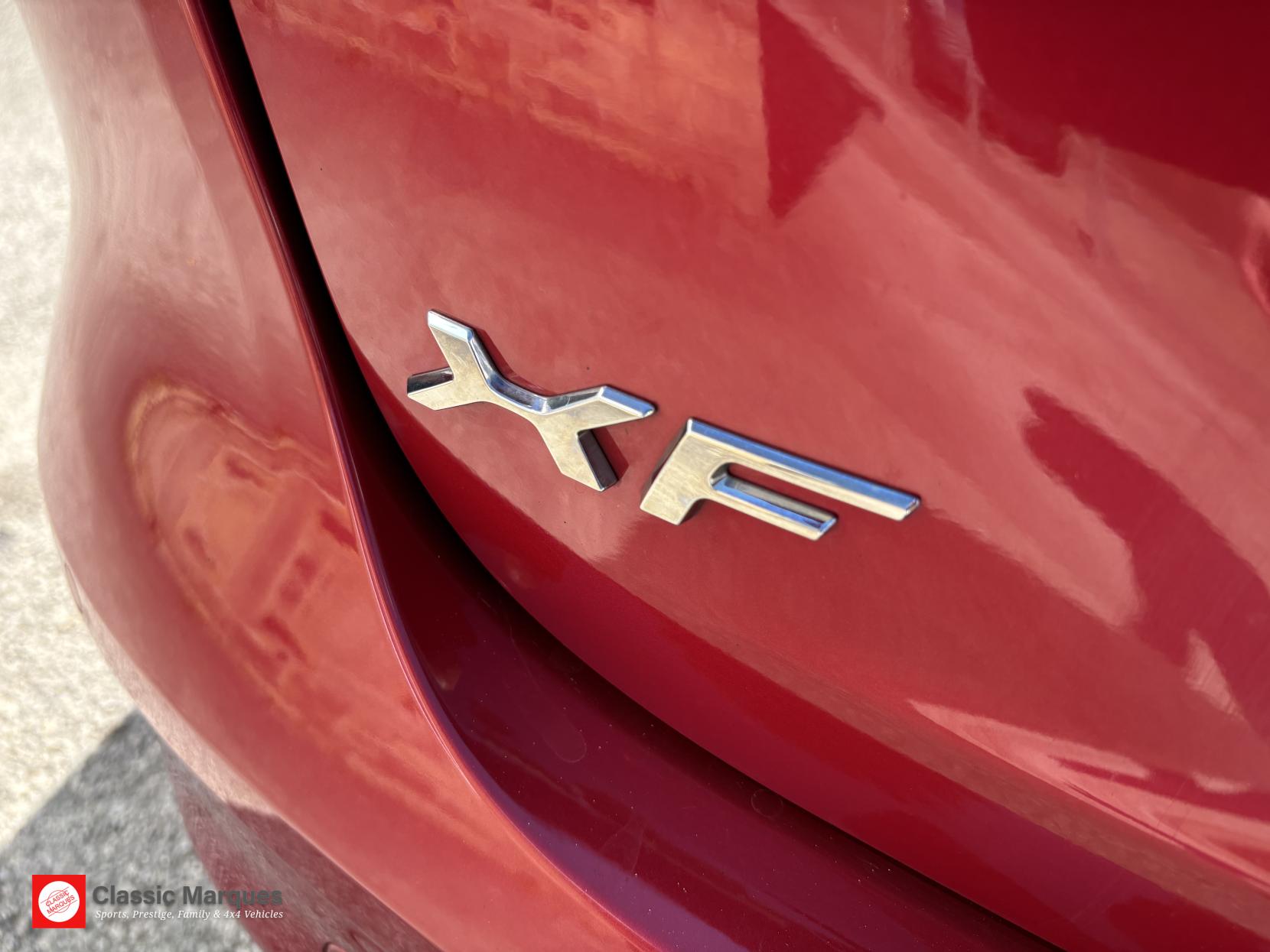 Jaguar XF 2.0d Portfolio Saloon 4dr Diesel Auto AWD Euro 6 (s/s) (180 ps)