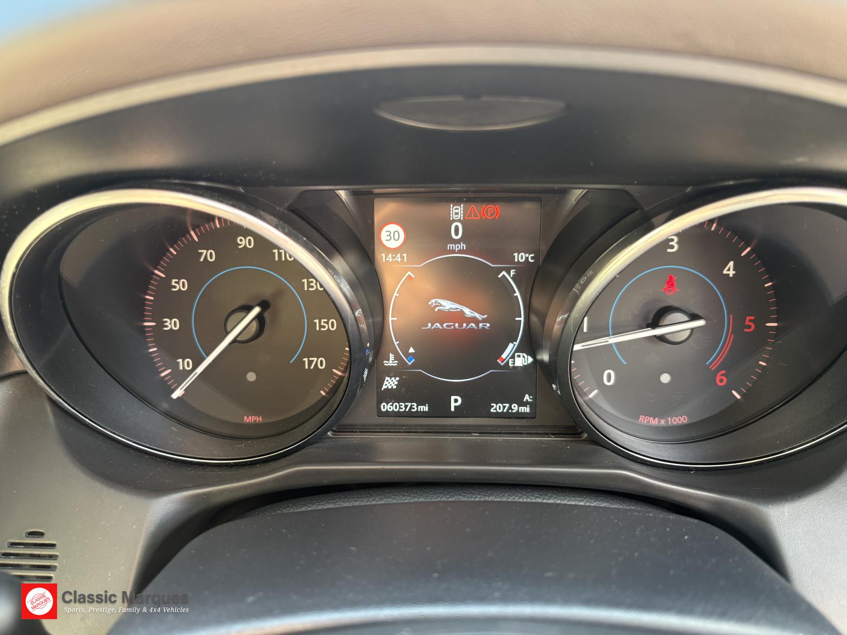 Jaguar XF 2.0d Portfolio Saloon 4dr Diesel Auto AWD Euro 6 (s/s) (180 ps)