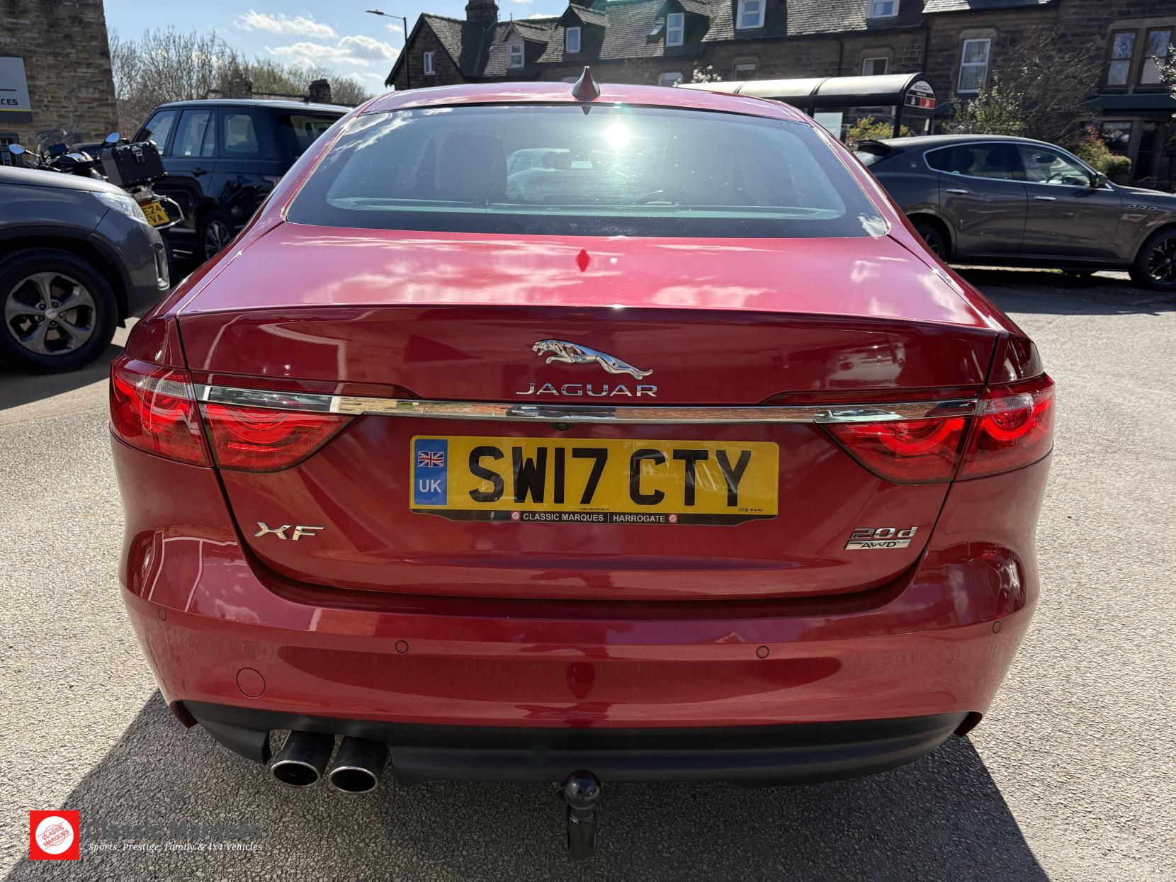 Jaguar XF 2.0d Portfolio Saloon 4dr Diesel Auto AWD Euro 6 (s/s) (180 ps)