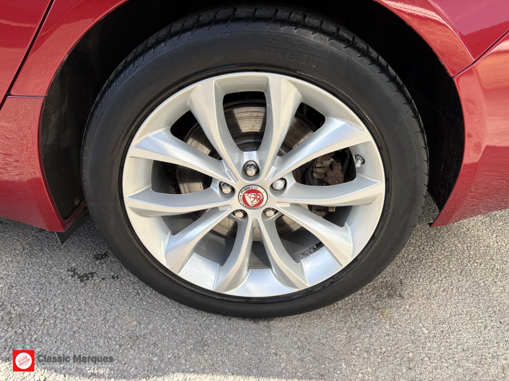 Jaguar XF 2.0d Portfolio Saloon 4dr Diesel Auto AWD Euro 6 (s/s) (180 ps)