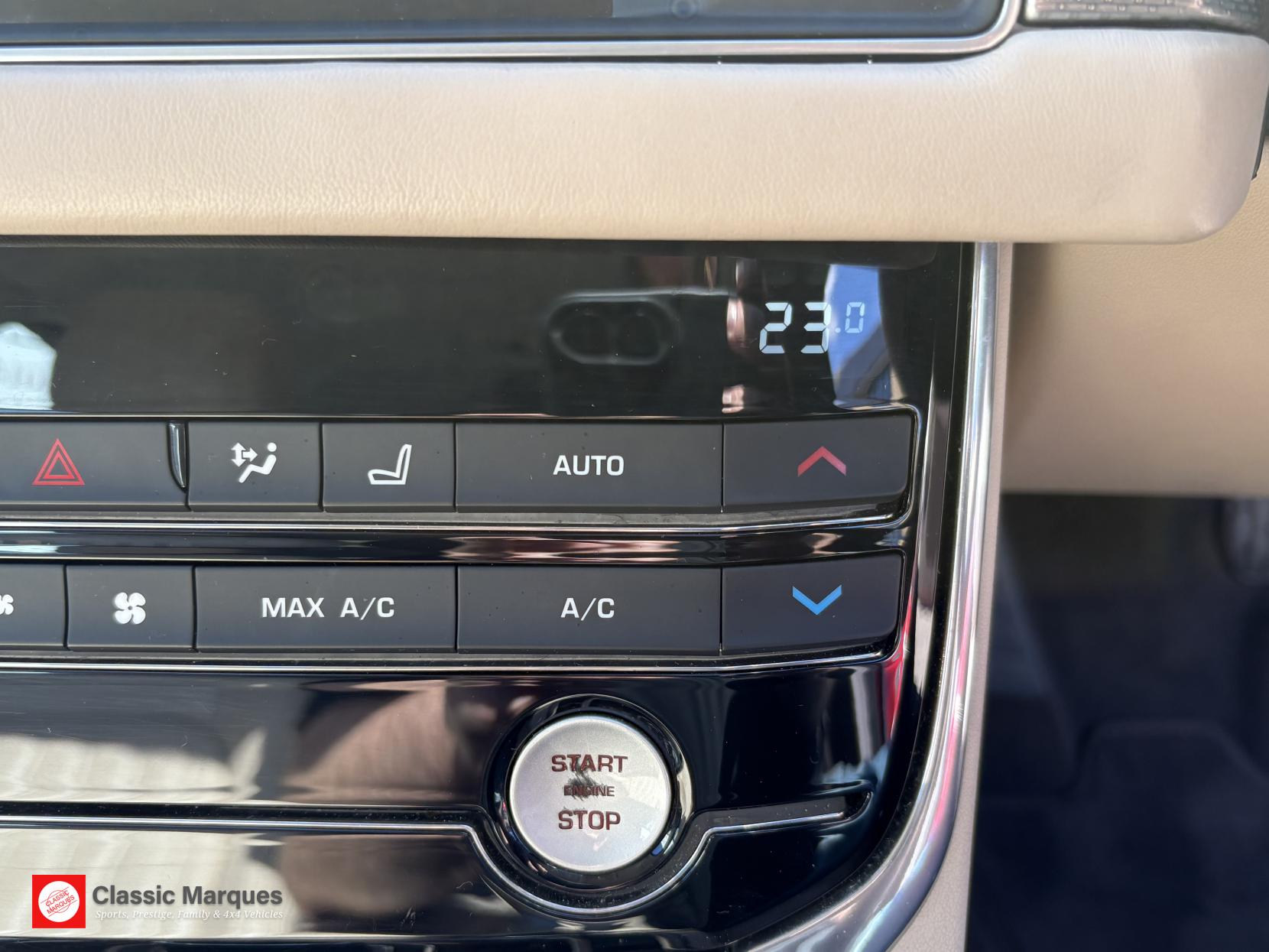 Jaguar XF 2.0d Portfolio Saloon 4dr Diesel Auto AWD Euro 6 (s/s) (180 ps)