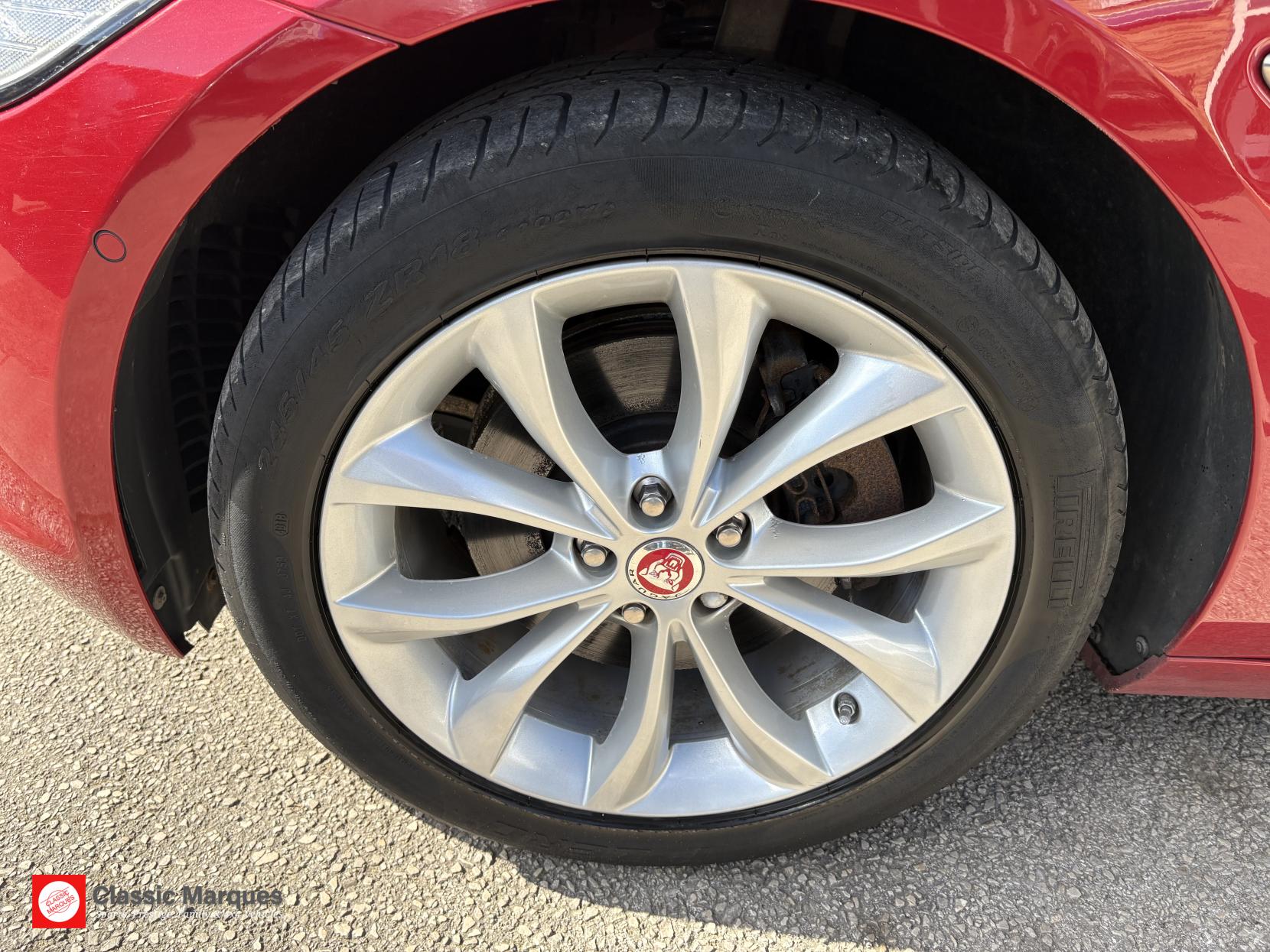 Jaguar XF 2.0d Portfolio Saloon 4dr Diesel Auto AWD Euro 6 (s/s) (180 ps)